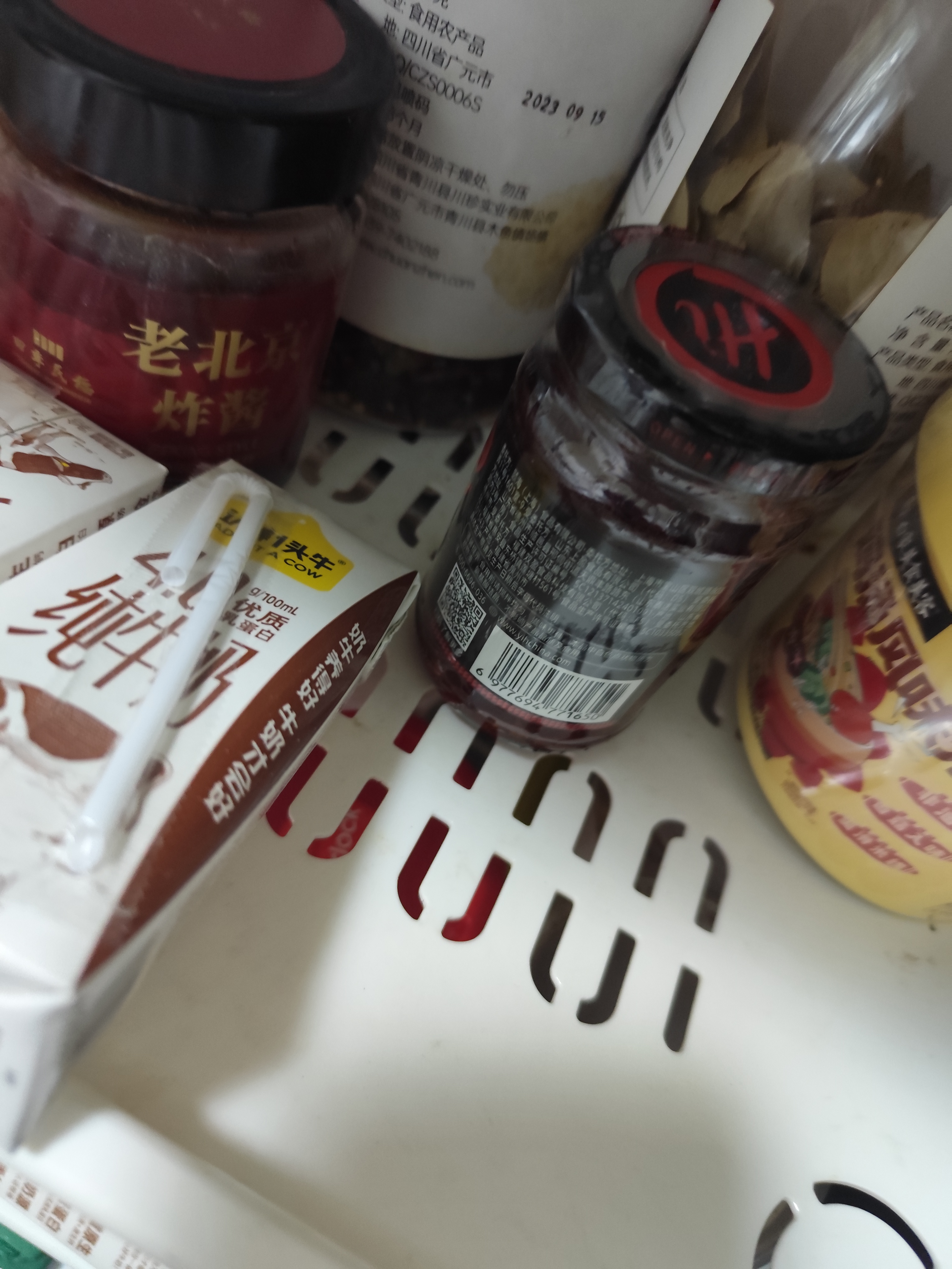 白象 鸡汤米线 米粉粉丝方便面方便速食冲泡过桥米线80g*6桶整箱装 实拍图
