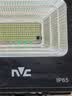 雷士（NVC）太阳能户外照明灯庭院灯室外灯路灯投光灯光控遥控750lm+照约40㎡ 实拍图