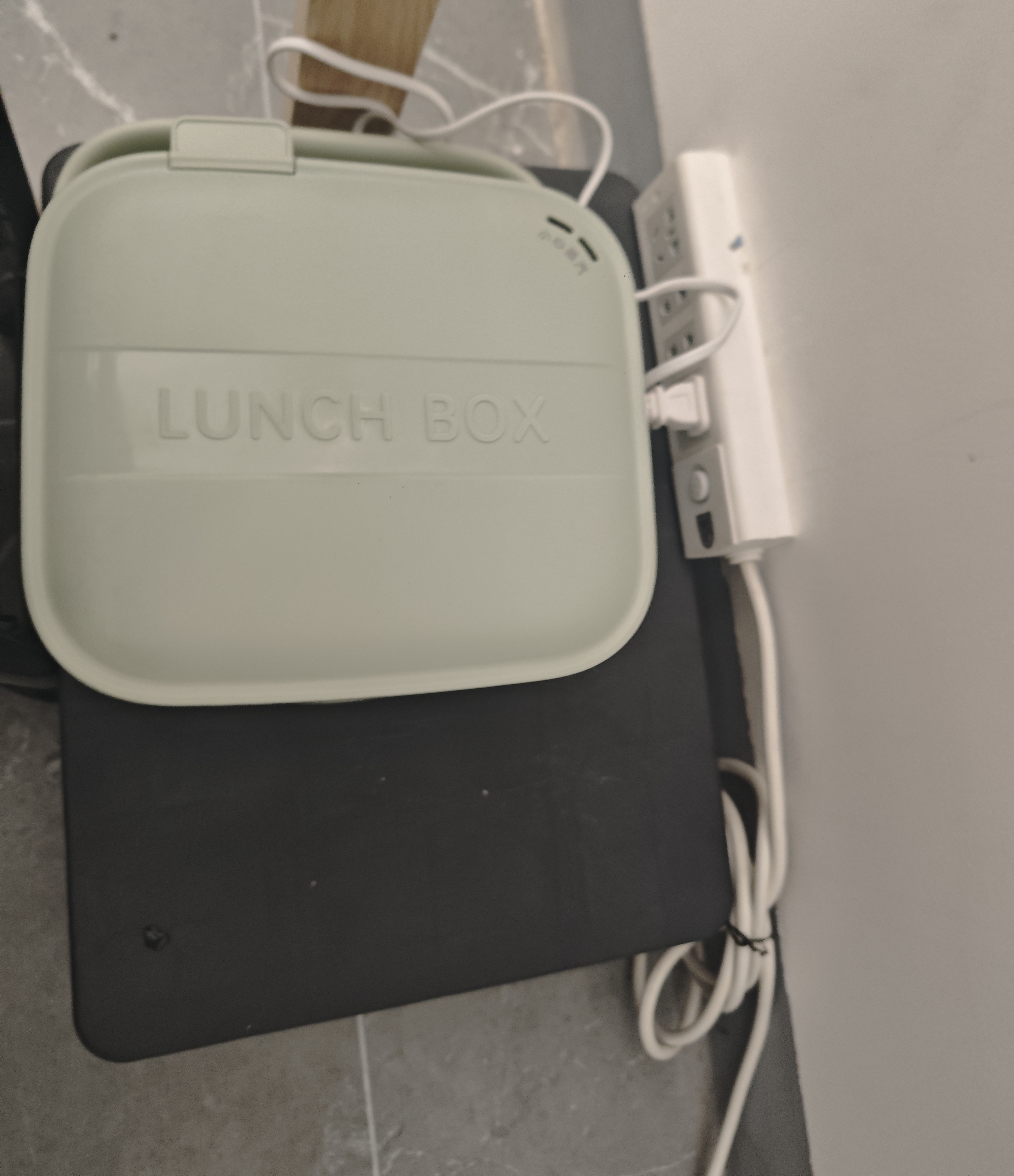 小熊（Bear）有钛电热饭盒 加热饭盒 上班热饭神器京东自营插电式电加热饭盒 不锈钢双层四胆1.6L DFH-G16W7 实拍图
