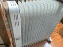 美的（Midea）【强劲热力】17片电热油汀取暖器家用电暖器3000W大功率暖气片大面积全屋升温速热加湿恒温HYW30GW 实拍图