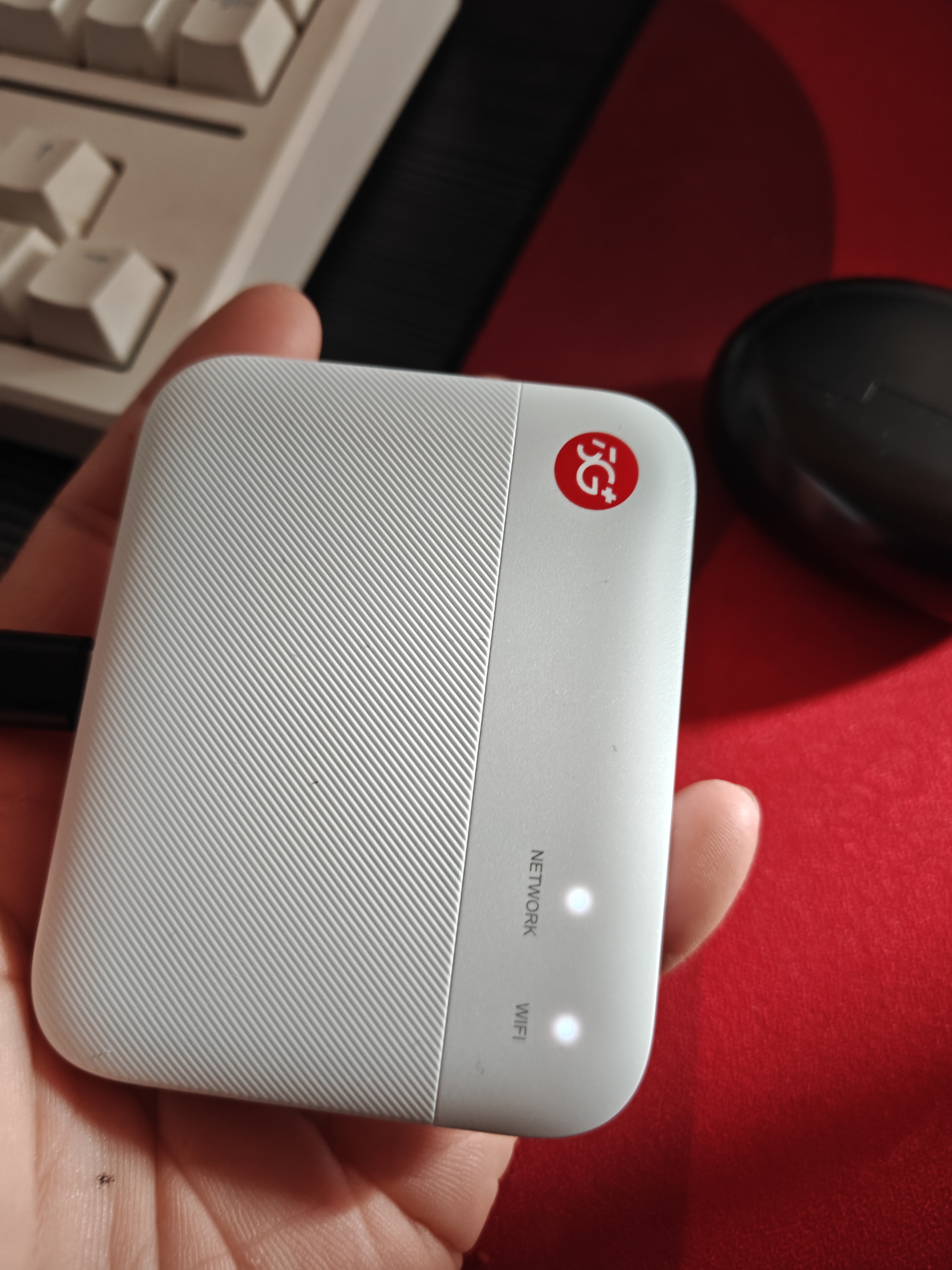 中兴（ZTE）F50 5G随身wifi免插卡移动无线便携式路由器wi-fi热点车载户外笔记本电脑上网卡托全国通用流量 实拍图