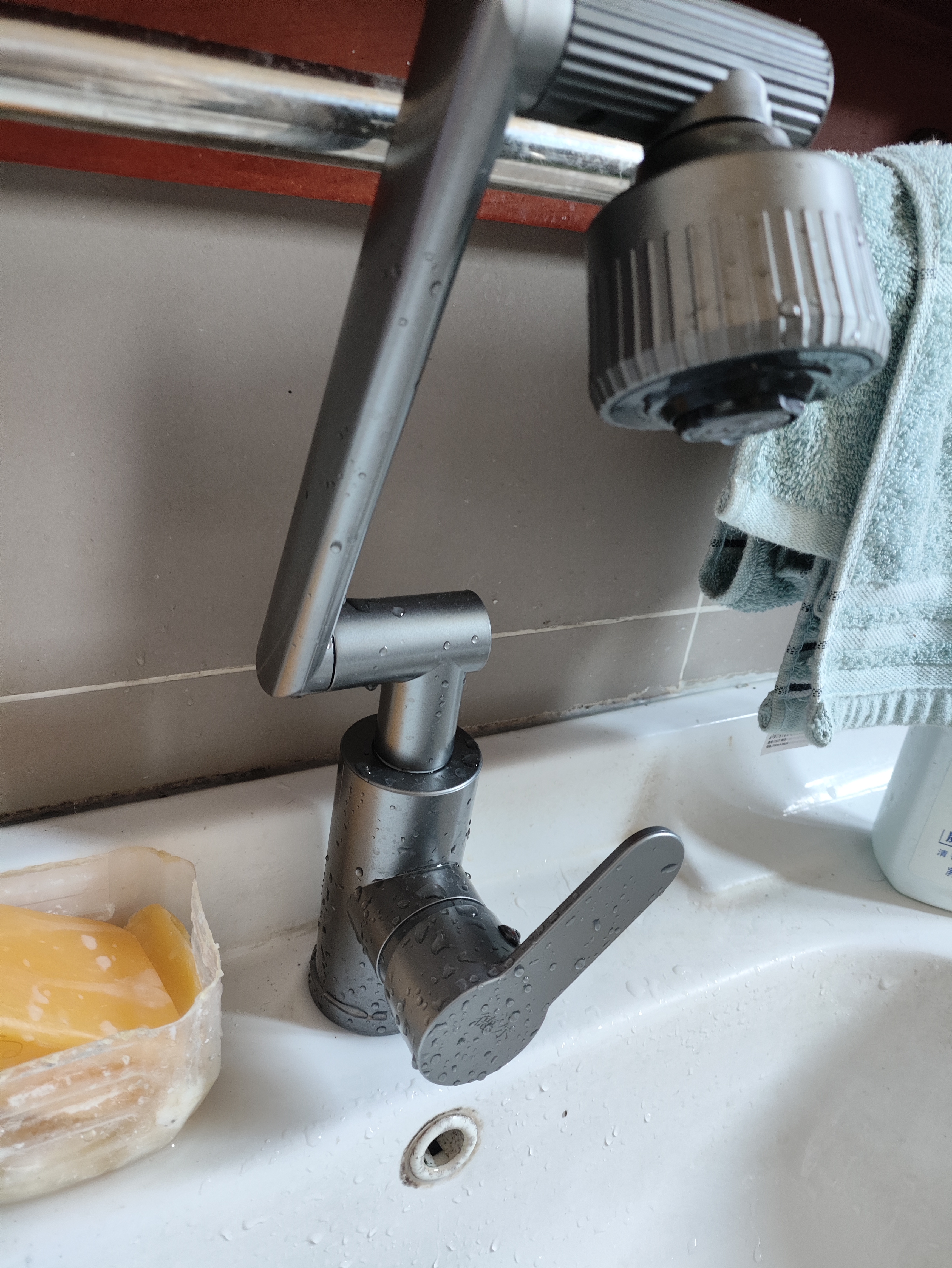 德尔【28年品牌】面盆水龙头冷热水器二合一万向机械臂洗手盆水龙头 实拍图