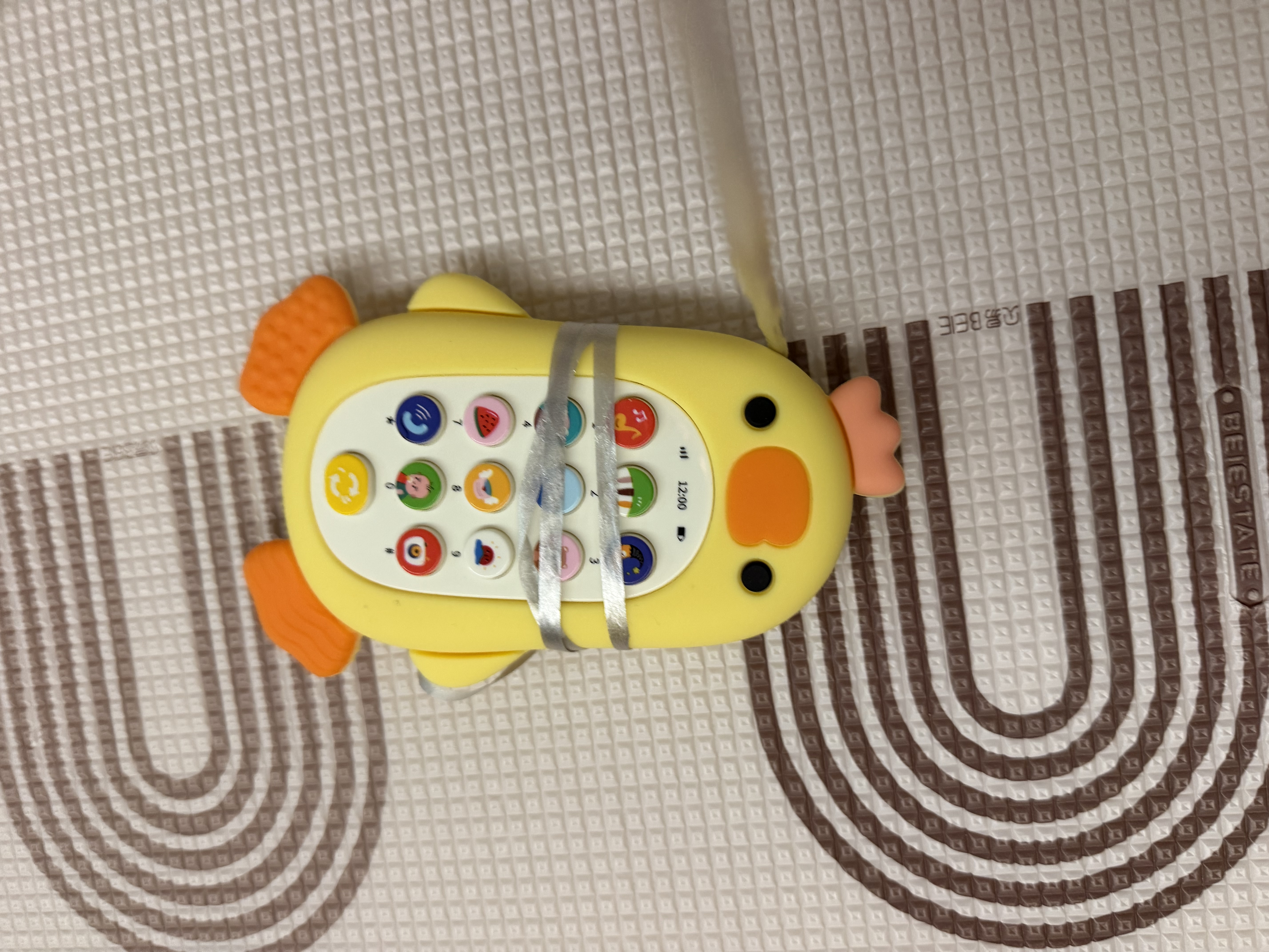 科巢可啃咬宝宝0—1岁2益智早教婴儿仿真模型音乐电话机 伊尼黄鸭【电池+螺丝刀】 实拍图