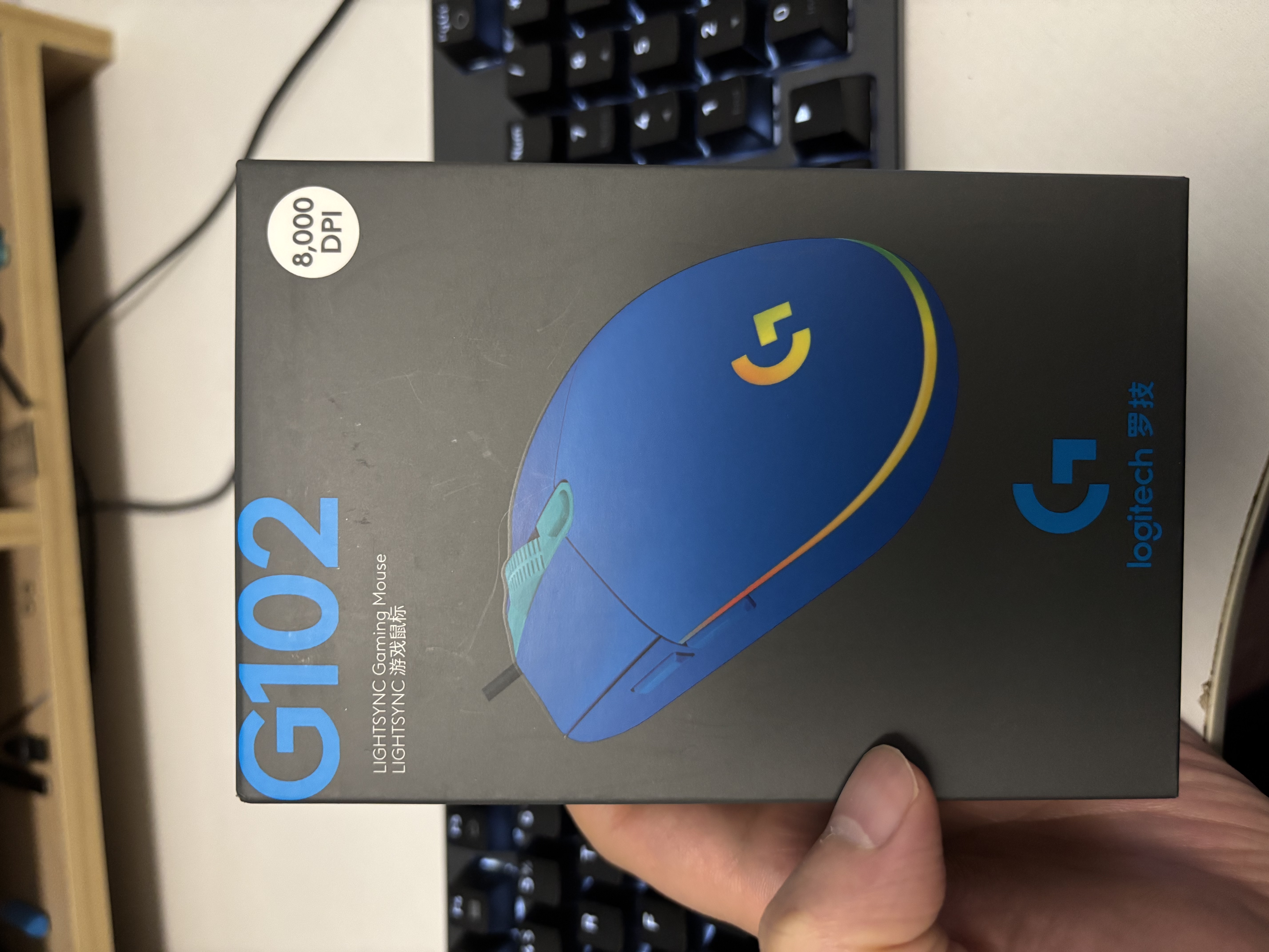 罗技（G）G102 有线游戏鼠标 轻量化设计 G102二代 RGB灯效 电竞 打瓦 三角洲 无畏契约 外设必备 CS2 蓝色 实拍图