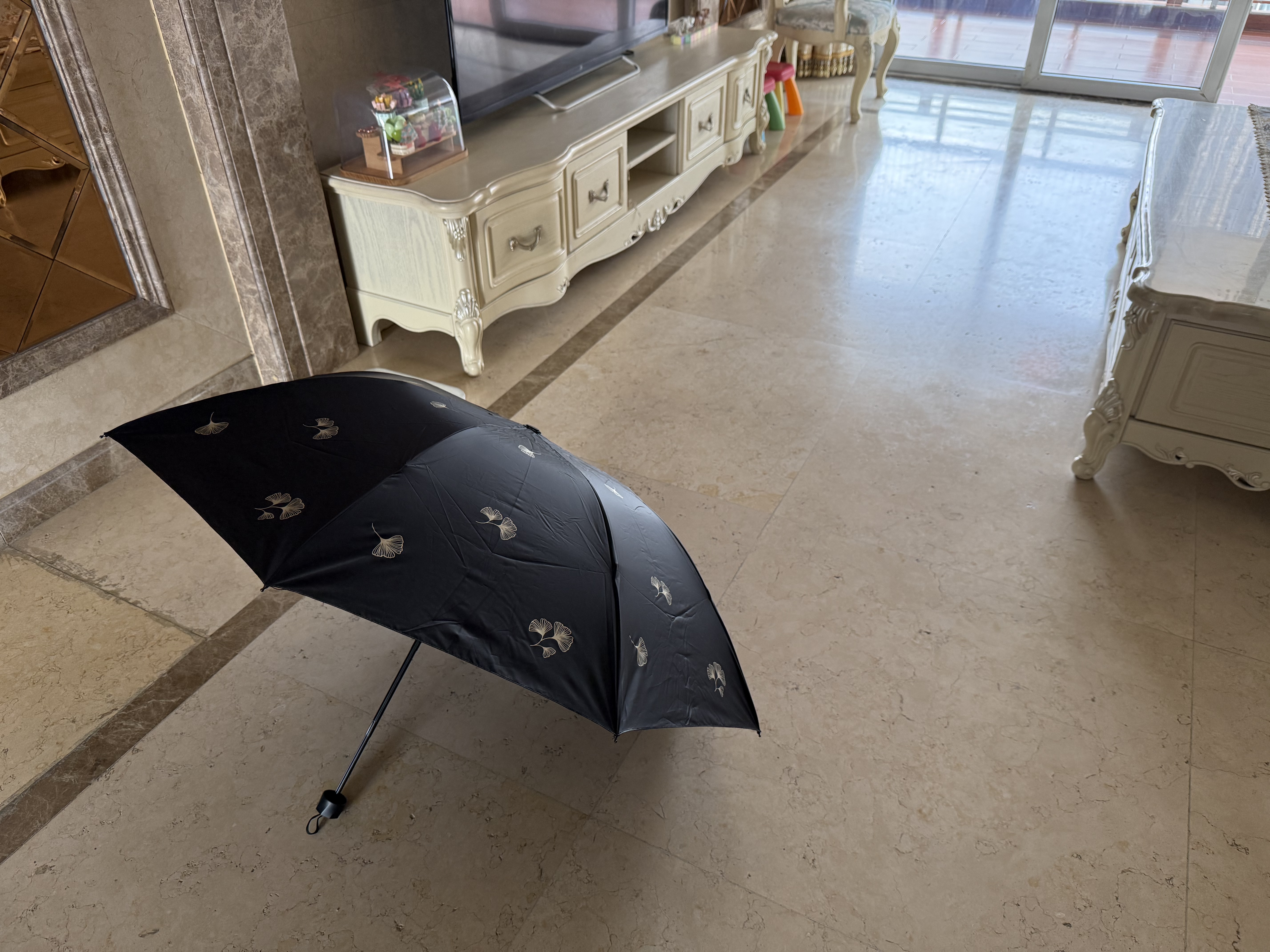天堂伞 防紫外线晴雨伞三折 雨伞黑胶防晒太阳伞遮阳晴雨伞 黑色 实拍图