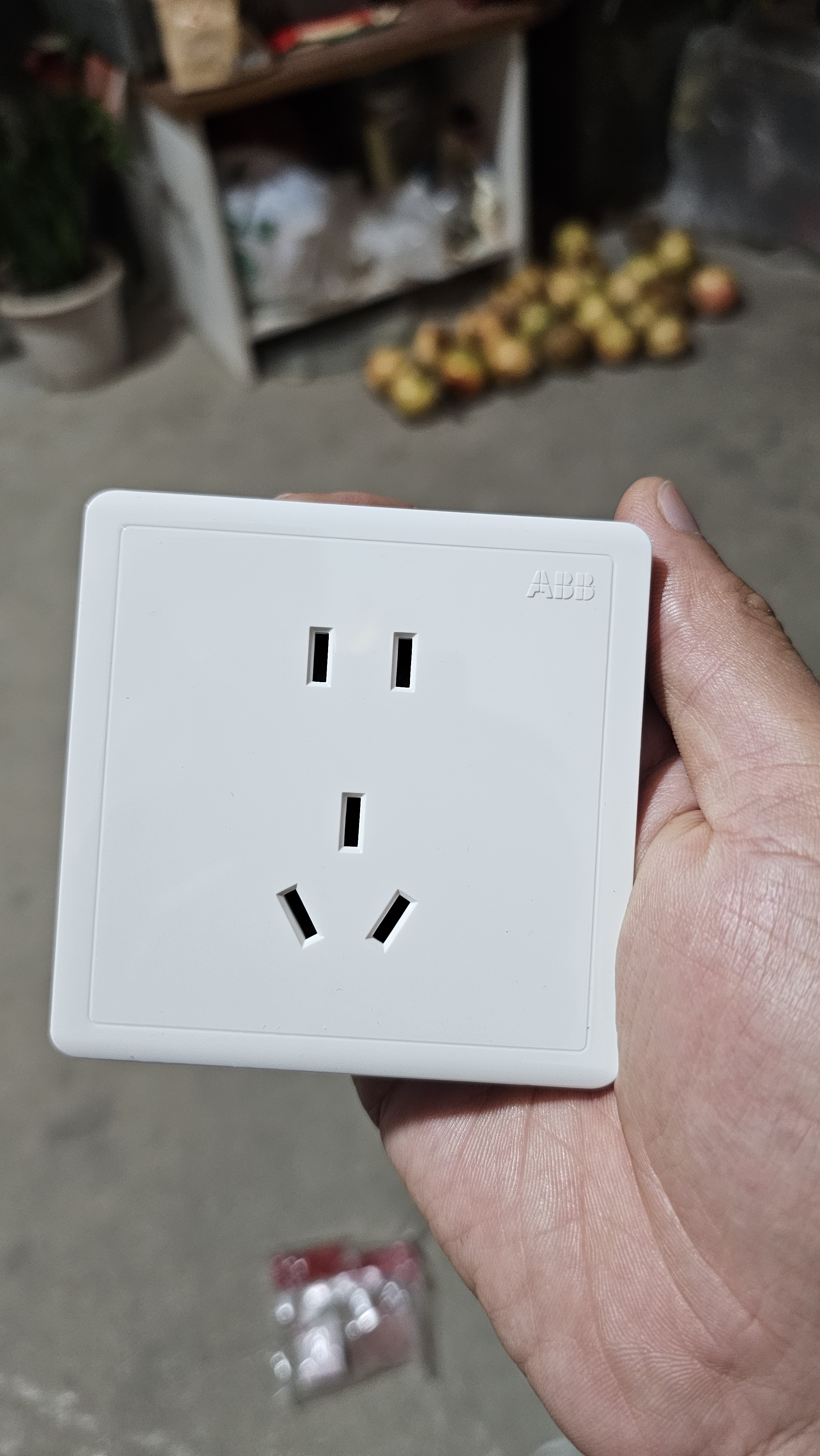 ABB开关插座面板 远致系列白色86型大间距10A五孔插座 AO205N 实拍图
