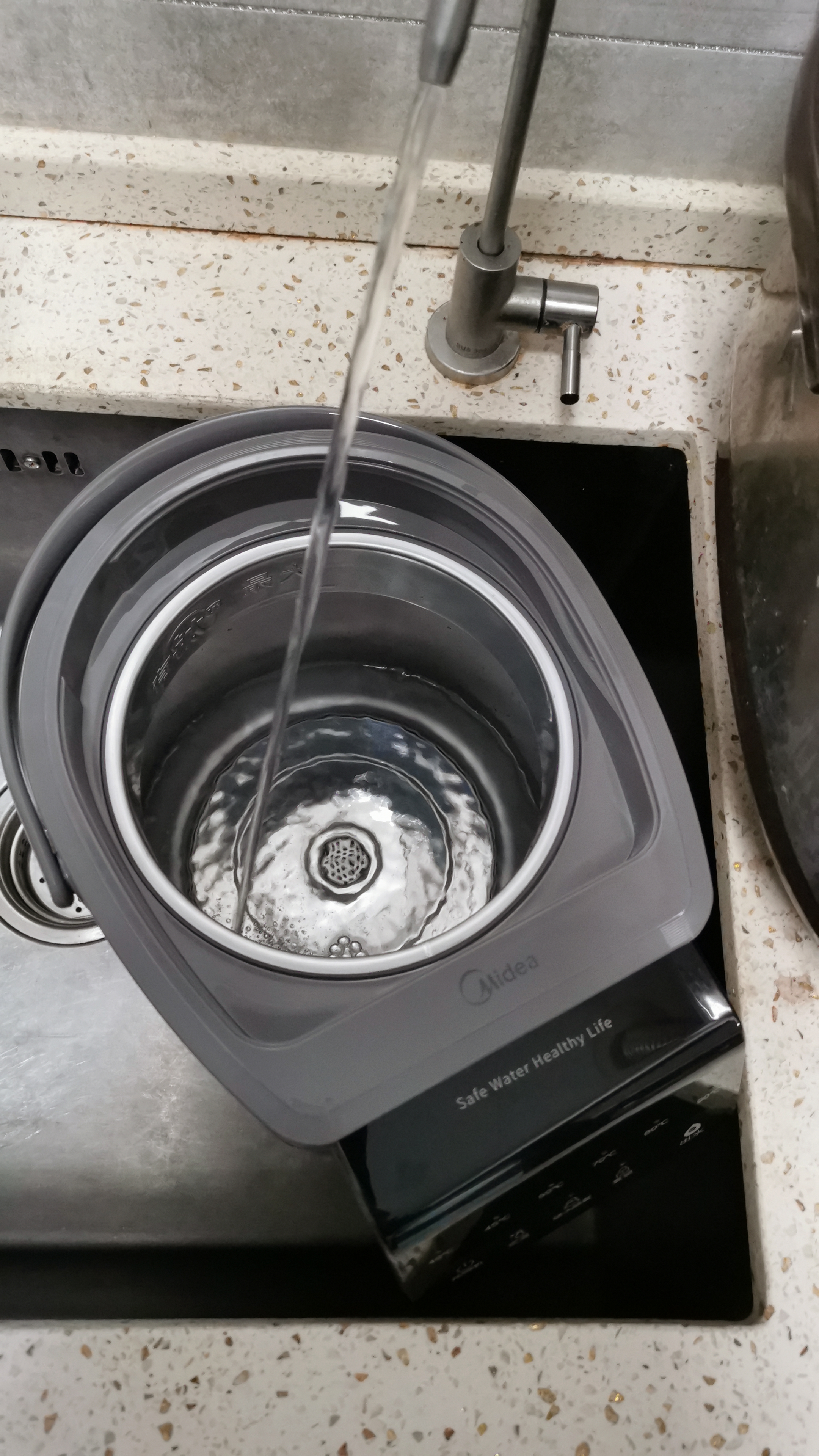 美的（Midea）电热水瓶2026新款净饮水机保温恒温一体控温热水壶钛材质不锈钢内胆5L大容量泡奶机MK-SP50D10-Ti 实拍图