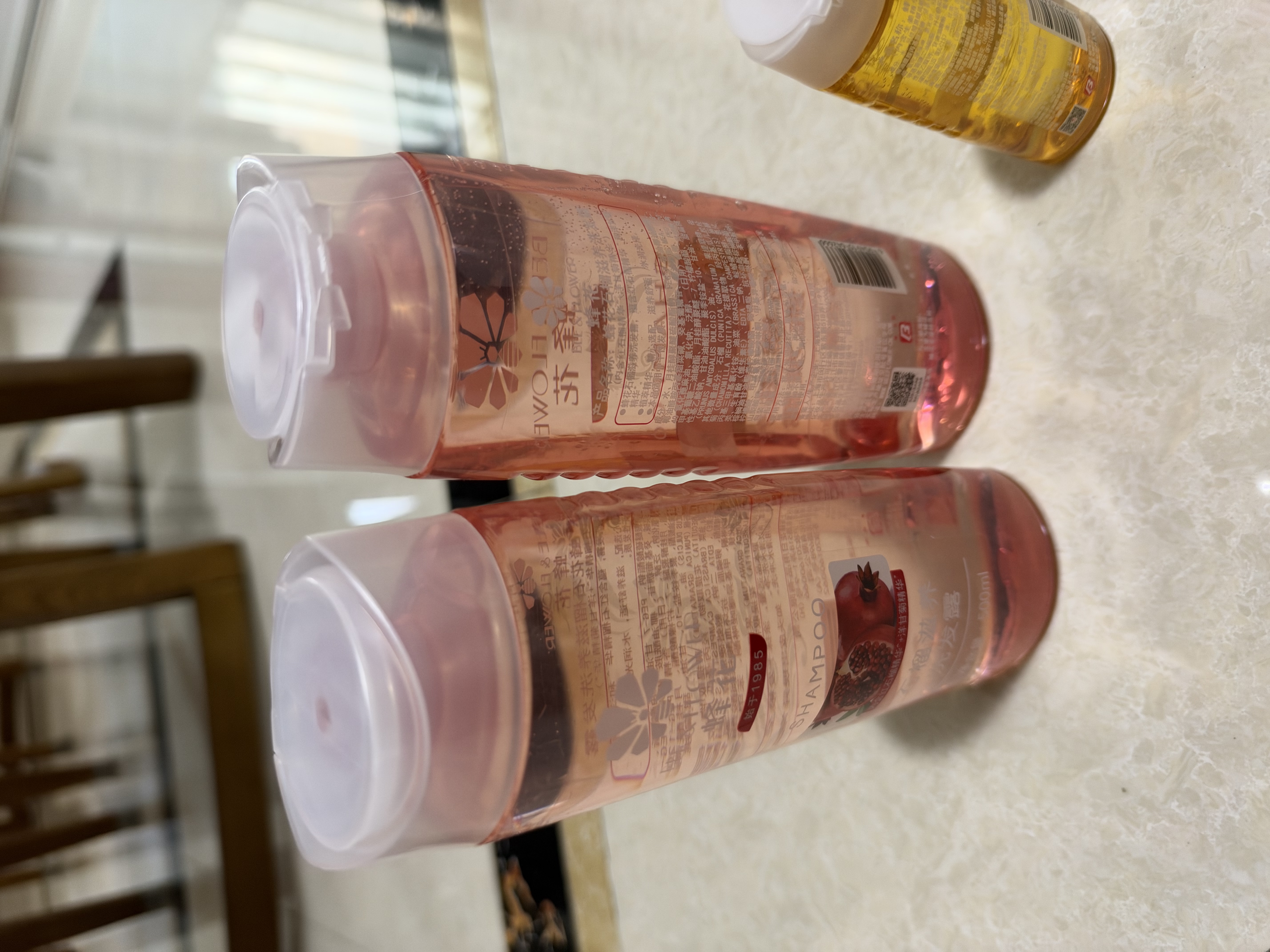 蜂花无硅油洗发水富含红石榴洋甘菊精华保湿柔顺温和滋养洗发膏500ml 实拍图