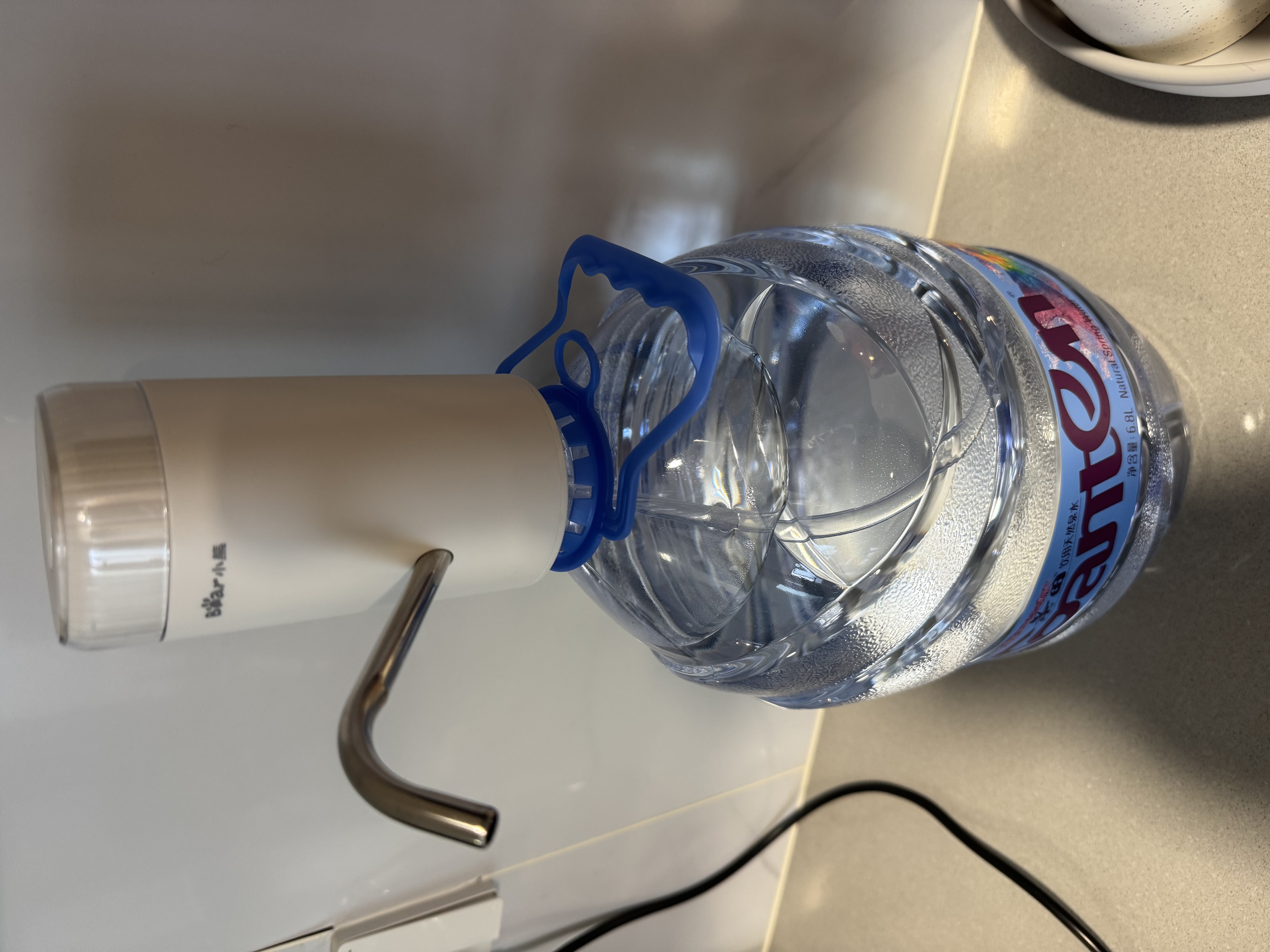 小熊（Bear）抽水器桶装水饮水机压水器电动取水器矿泉水自动上水器YSJ-D05U2 实拍图