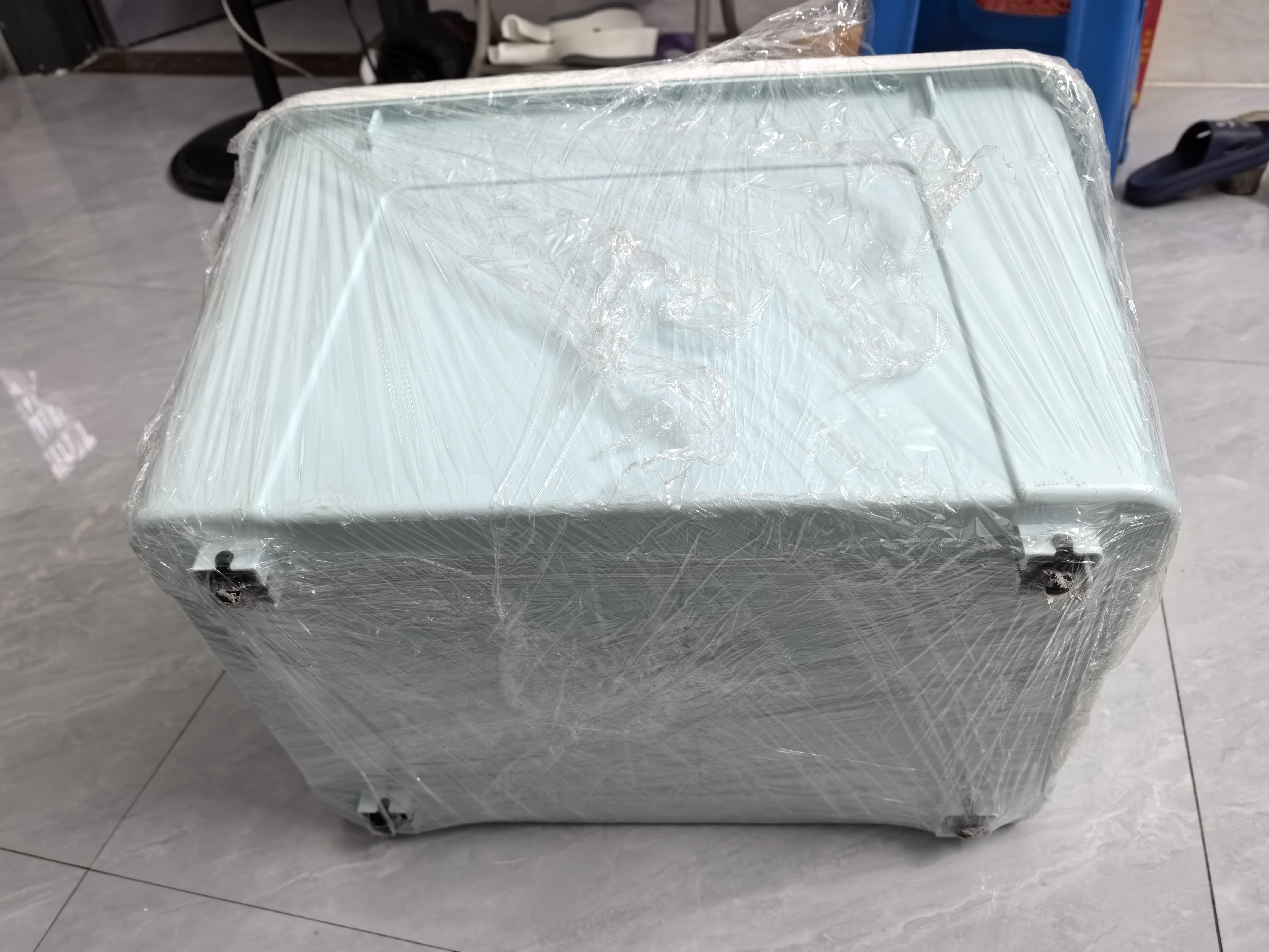 禧天龙塑料衣物收纳箱大容量加厚衣物整理箱加大号 80L蓝色1个装 带轮 实拍图