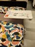 宜家（IKEA）【单品包邮】BOLLSIDAN波席当移动床边桌升降桌简易电脑桌懒人桌 笔记本电脑支架白色/橡木纹 实拍图