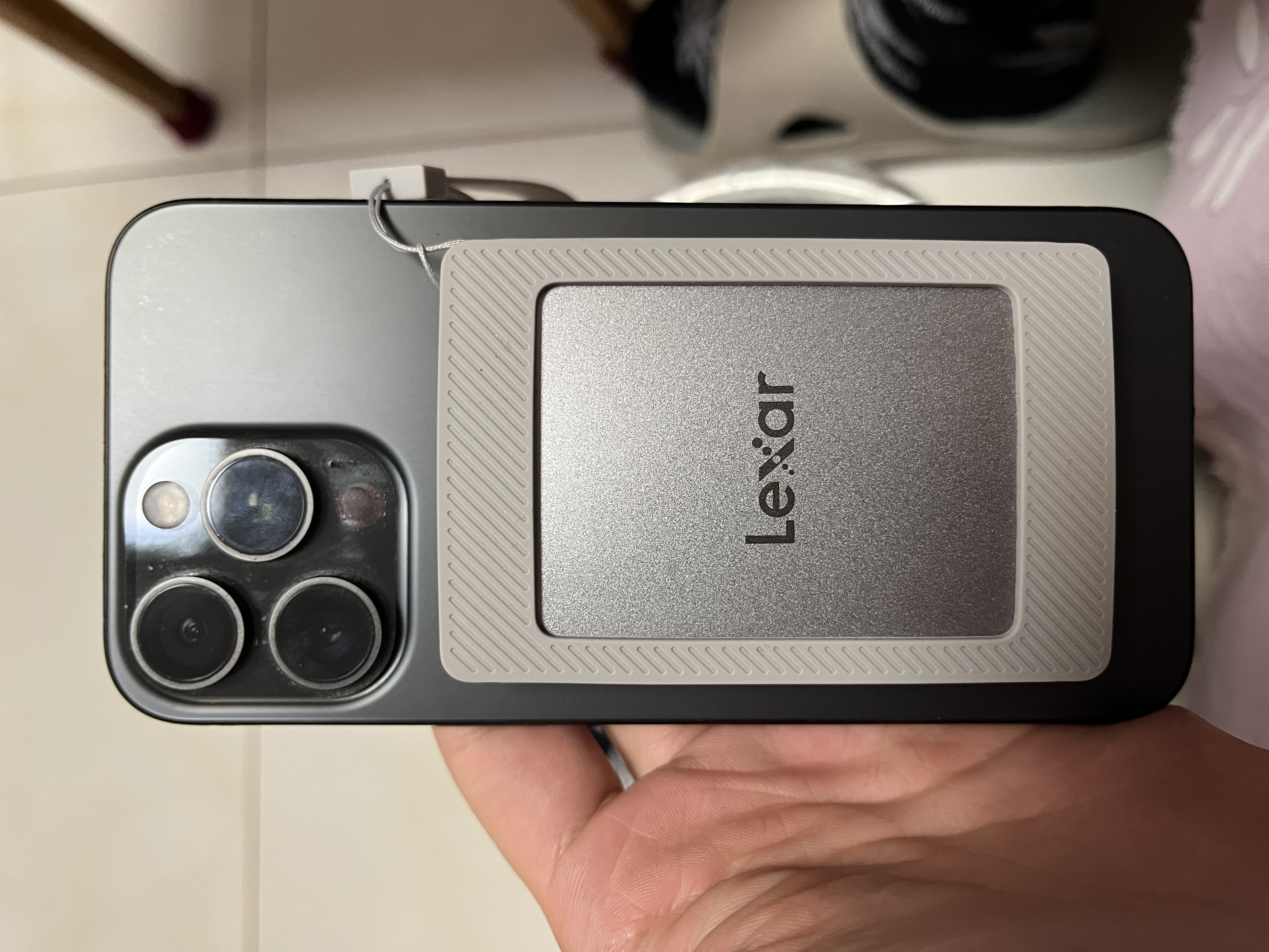 雷克沙（Lexar）1TB Type-c USB3.2移动固态硬盘(PSSD)磁吸套装ES4 读速1050MB/s 手机笔记本电脑磁吸外录 实拍图