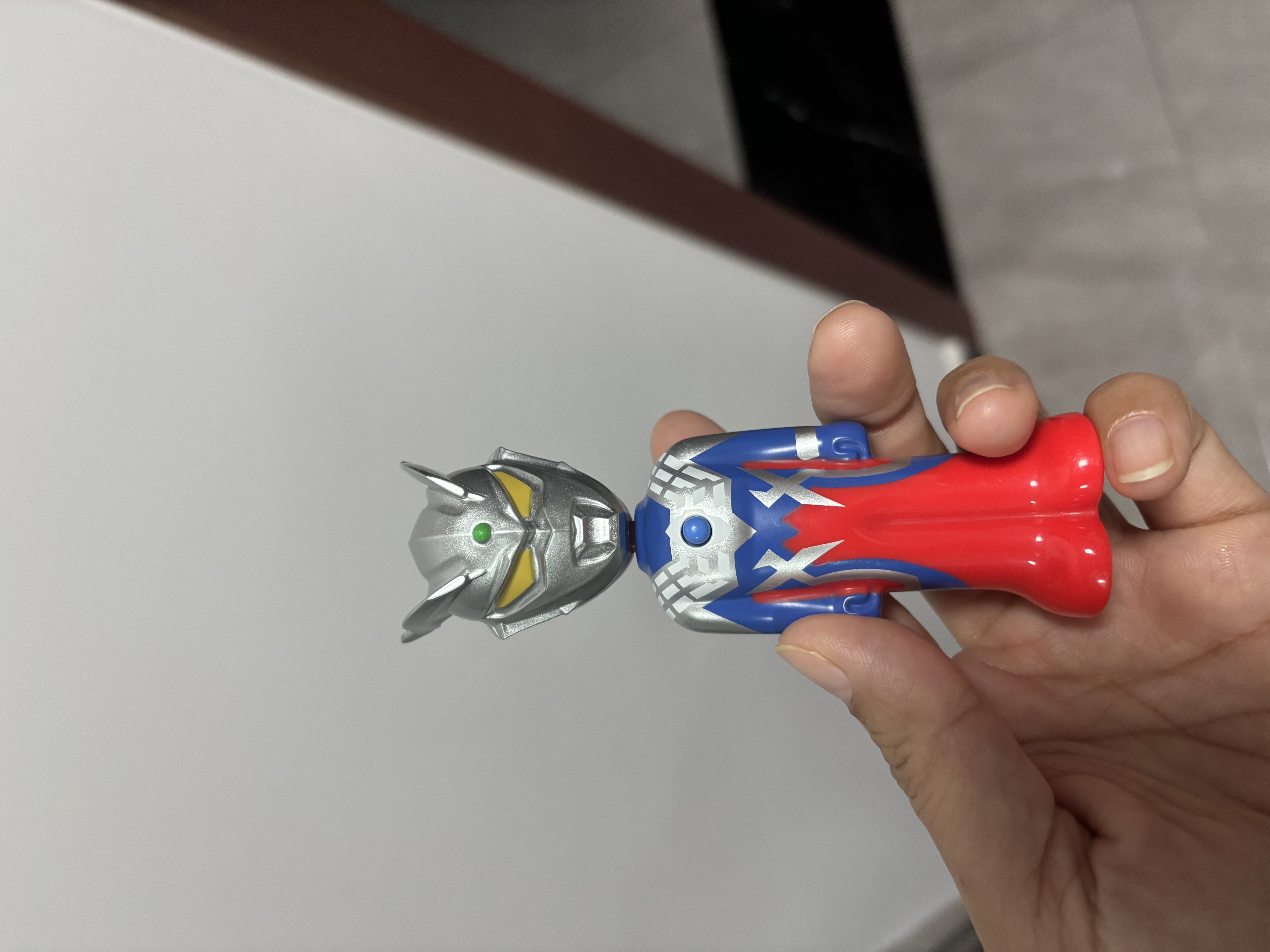 灵动创想雷治赛罗奥特曼儿童牙刷伸缩变身超弹乐软毛3到6-8-12岁小孩 实拍图