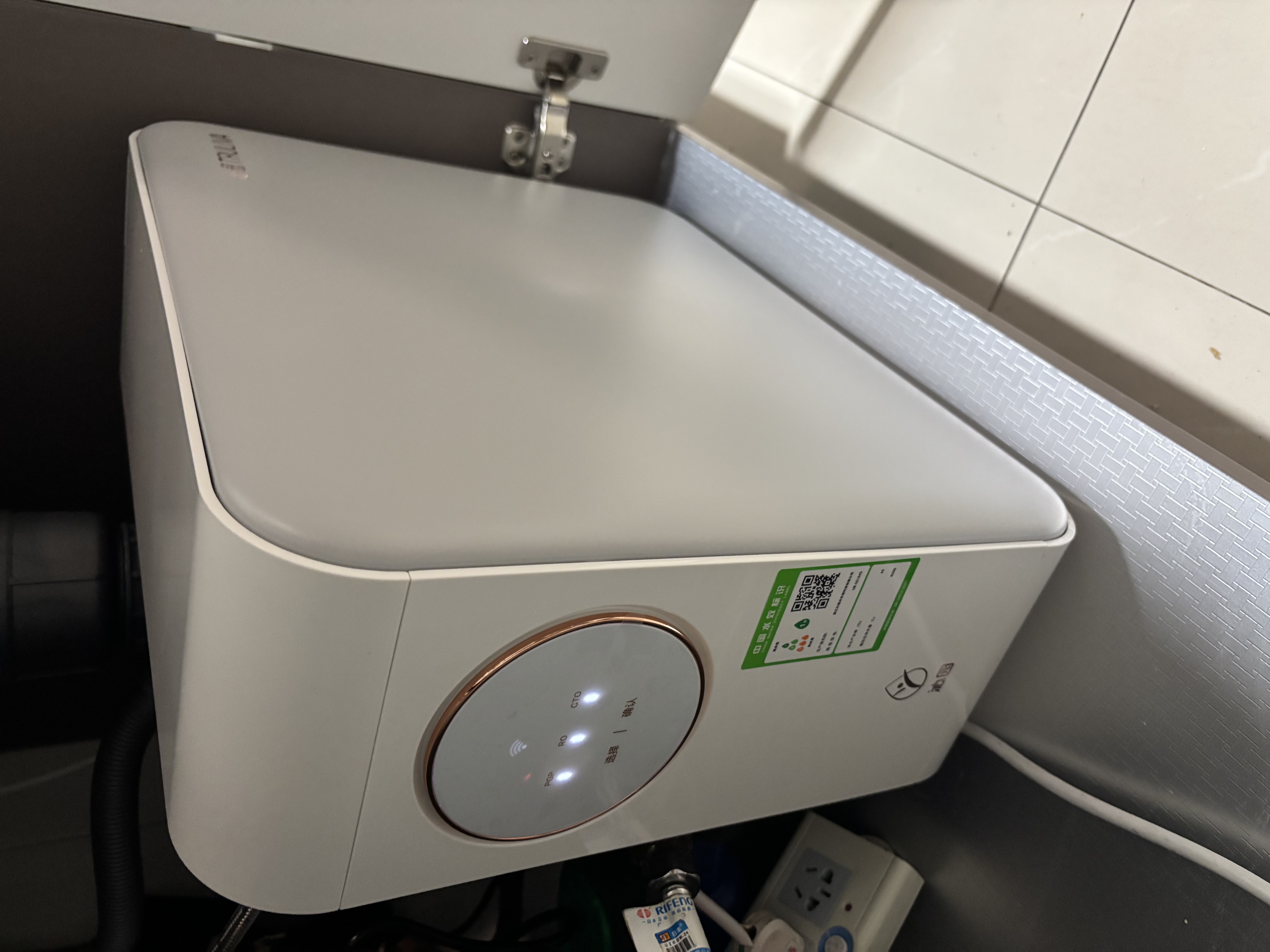 沁园家用净水器小白鲸1000Gpro直饮机51045+管线机O5411+前置过滤器5510 实拍图