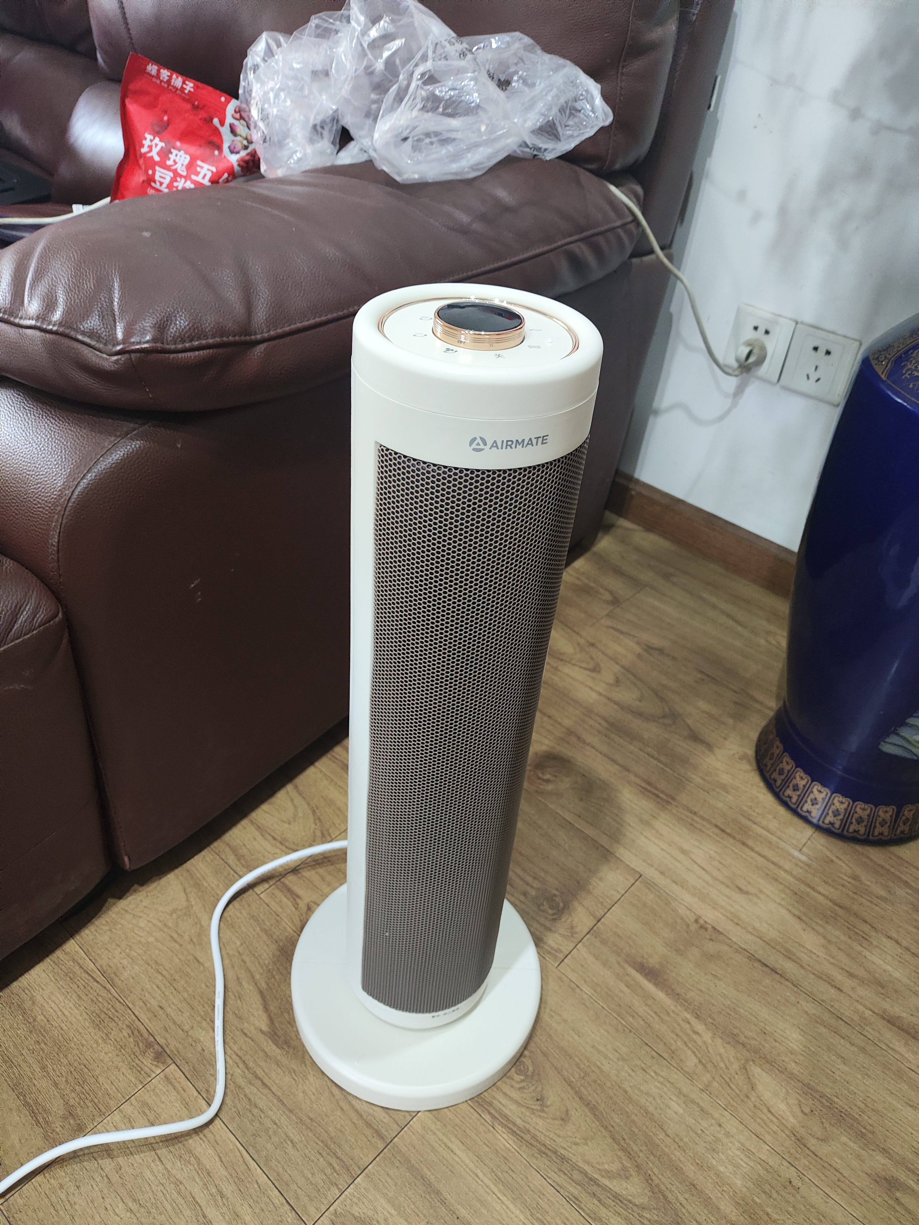 艾美特（AIRMATE）【超级单品】暖风机/石墨烯取暖器/电暖器/电热取暖器 家用全屋升温电暖气小型小太阳热风机 K72 实拍图