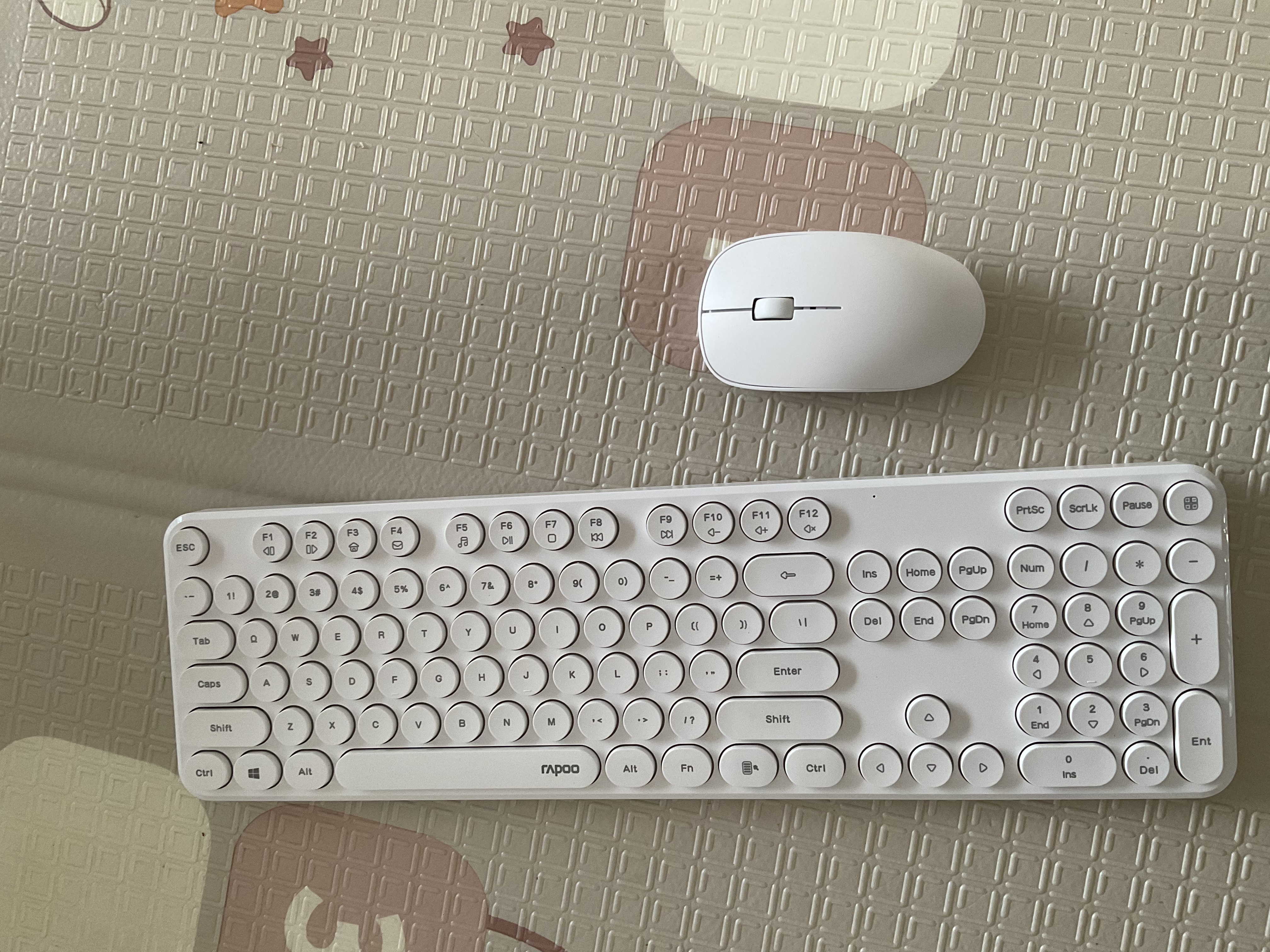 雷柏（Rapoo）X260S 键鼠套装 无线键鼠套装 办公键盘鼠标套装 电脑键盘 笔记本键盘 白色 实拍图