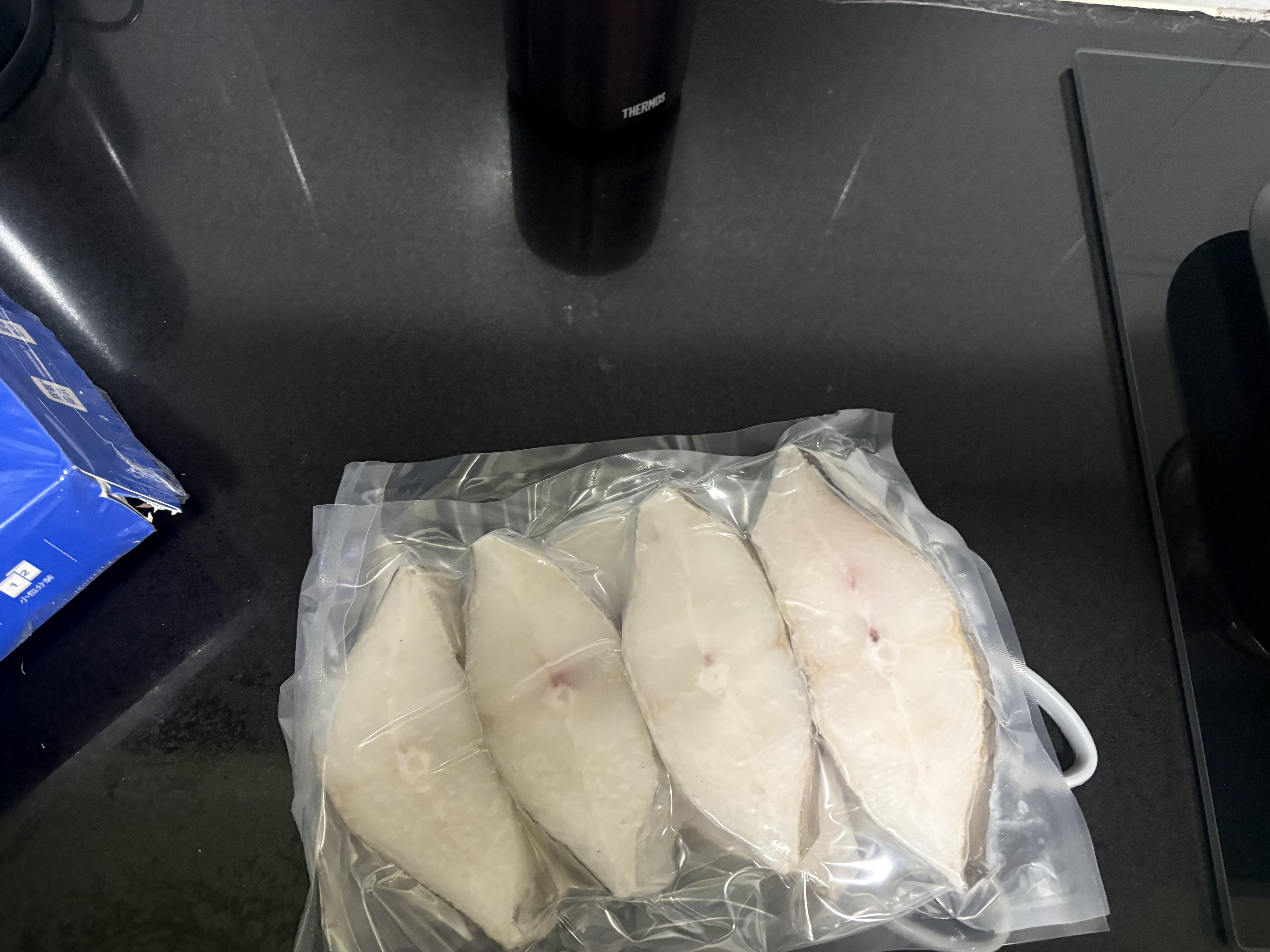 京觅冷冻格陵兰比目鱼 净重800g 6-8块 甄选中段 深海鱼 海鲜水产鱼类 实拍图