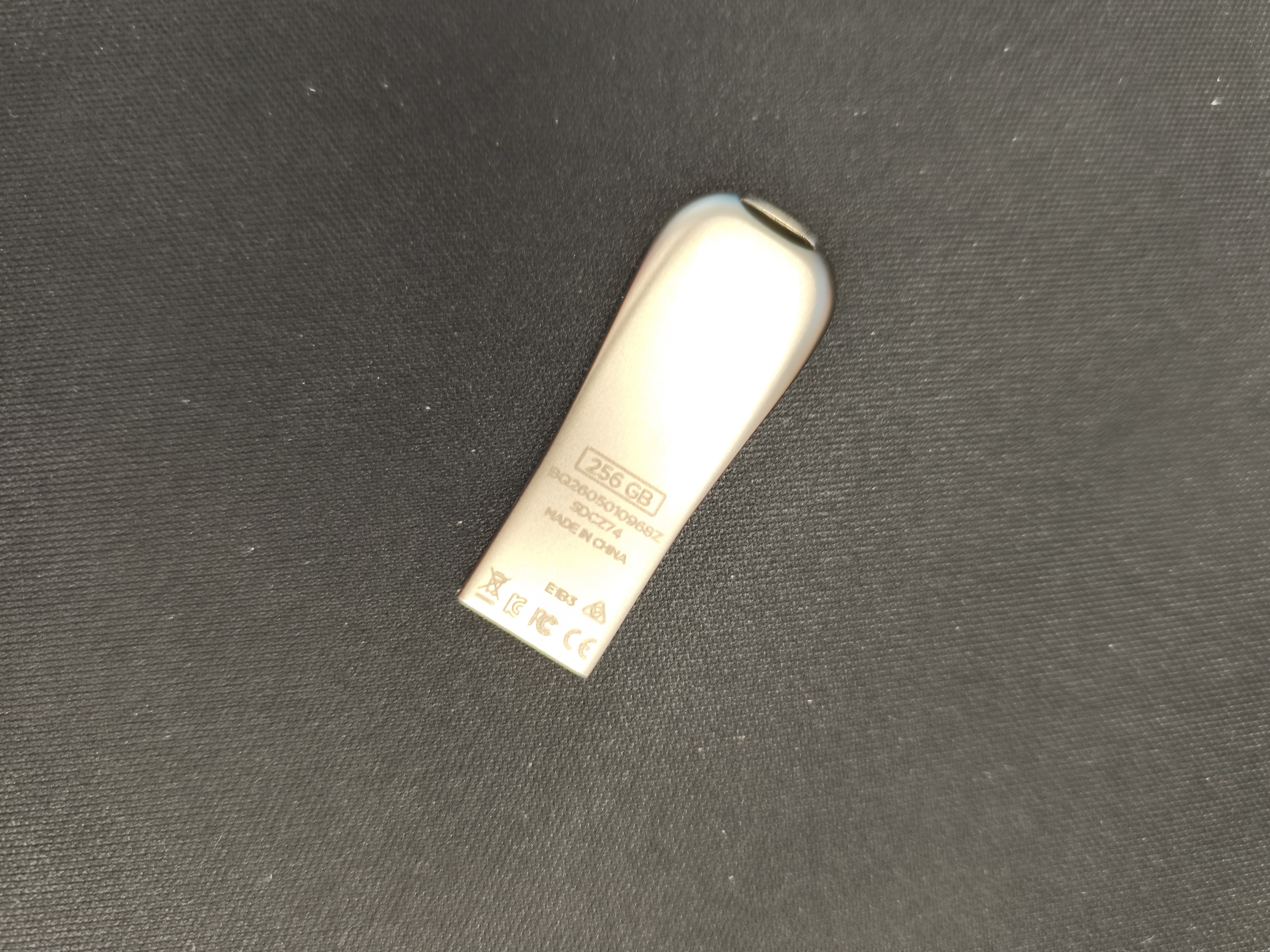 Sandisk闪迪256GB USB3.2 U盘 CZ74 读速高达400MB/s 金属高速u盘 安全加密 学习办公投标大容量优盘 实拍图