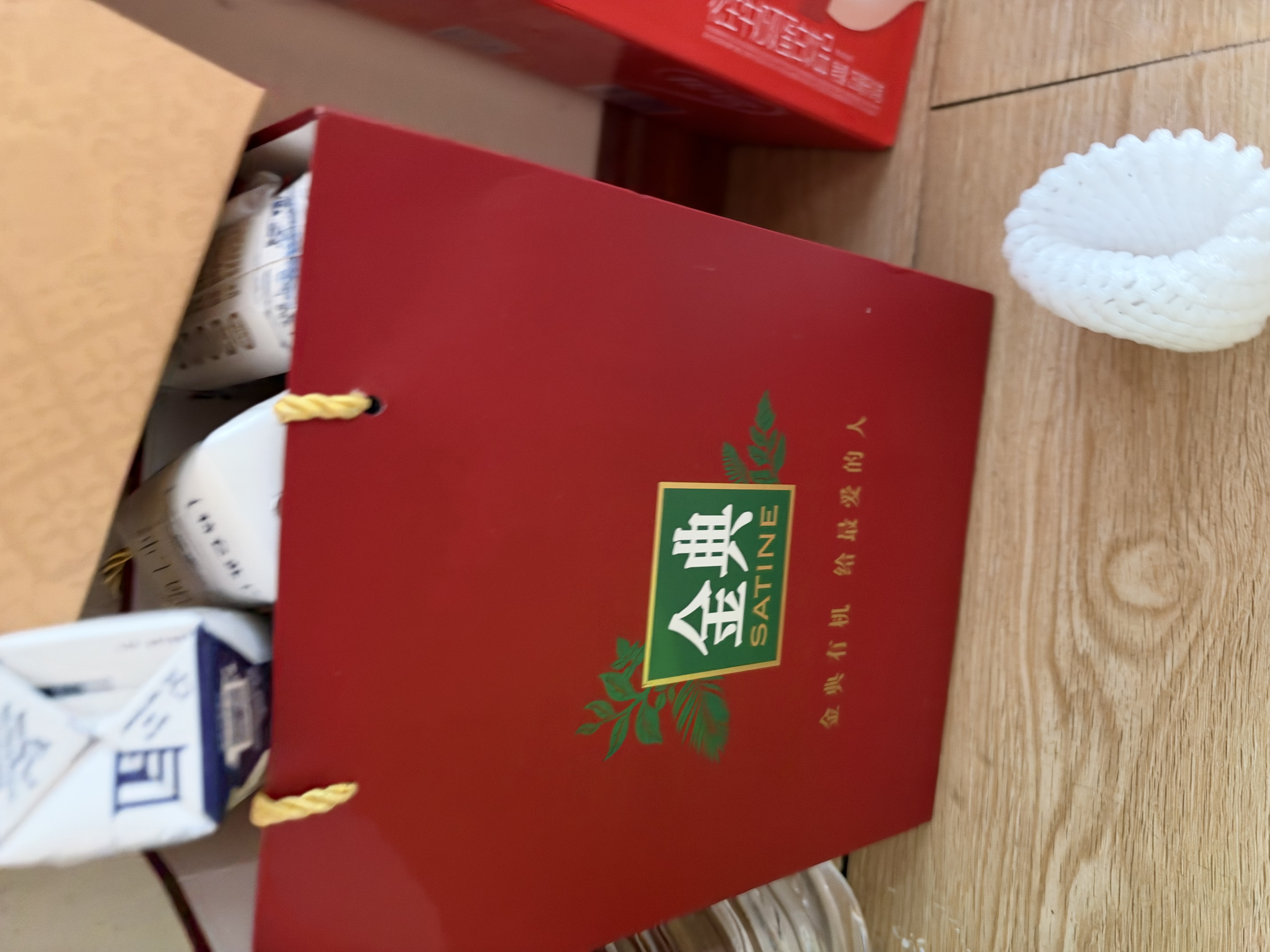 蒙牛【新鲜日期】特仑苏纯牛奶250ml*16盒 3.6g蛋白 礼盒 实拍图