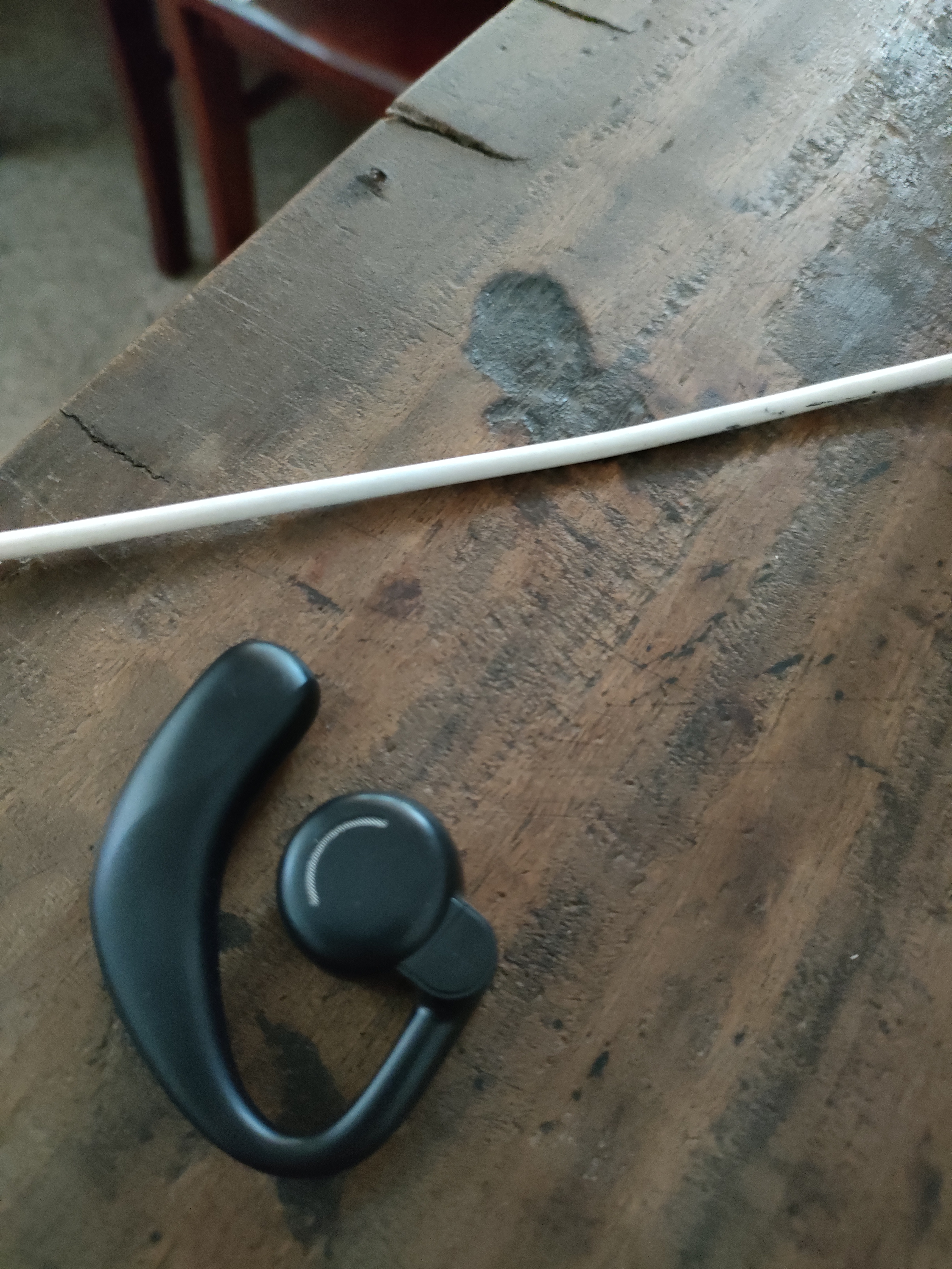 数显单耳无线蓝牙耳机  超长续航 高清通话 挂耳式舒适不入耳运动健身开车户外便携式蓝牙耳机 【经典黑】数显挂耳式单耳 实拍图