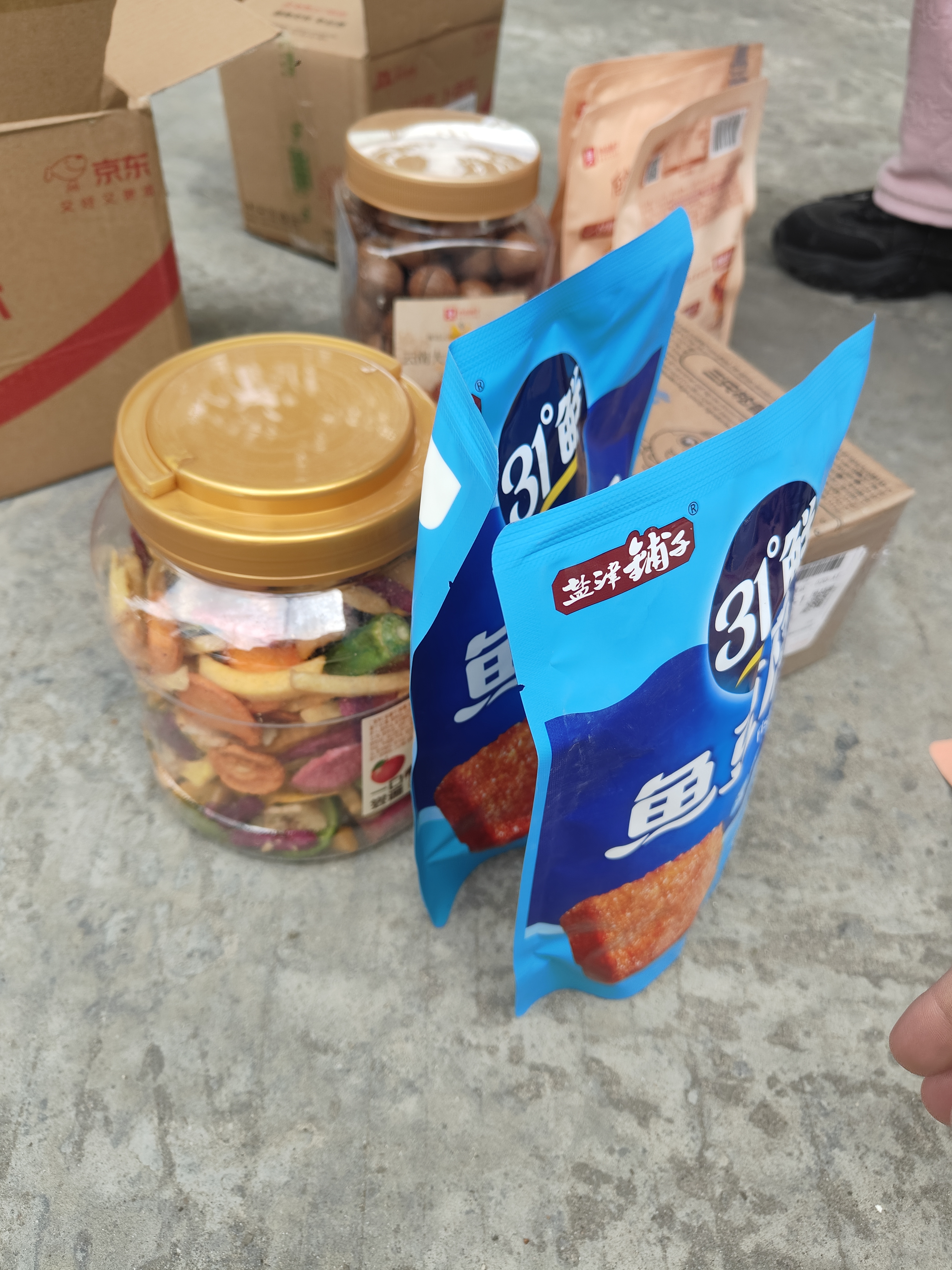 良品铺子 面筋卷烧烤味烤面筋卷120g*5袋网红辣条味豆干小零食 实拍图