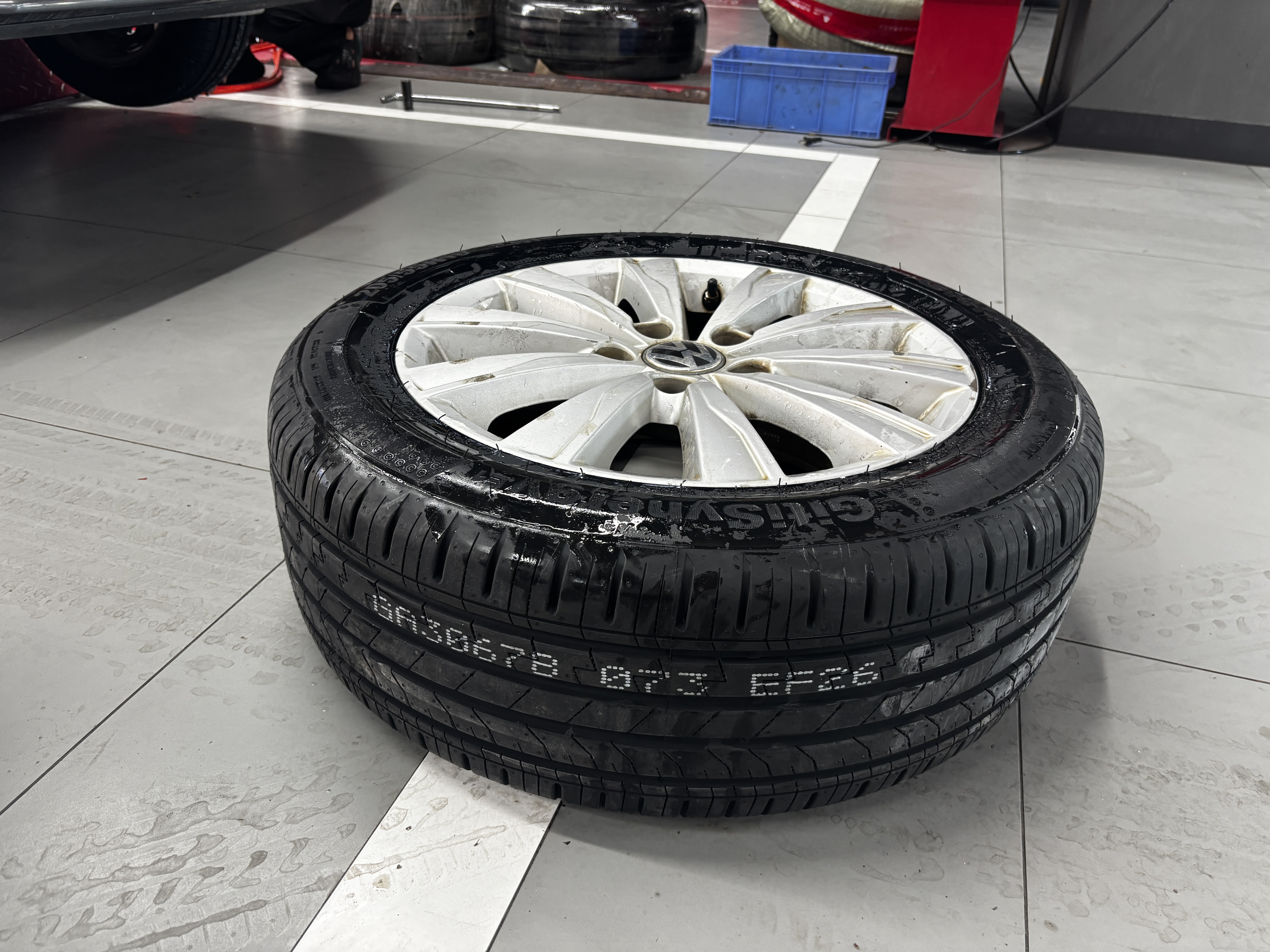 佳通轮胎（Giti）205/55R16 91H E1 原配 大众宝来 适配丰田卡罗拉/英朗/速腾/朗逸 实拍图