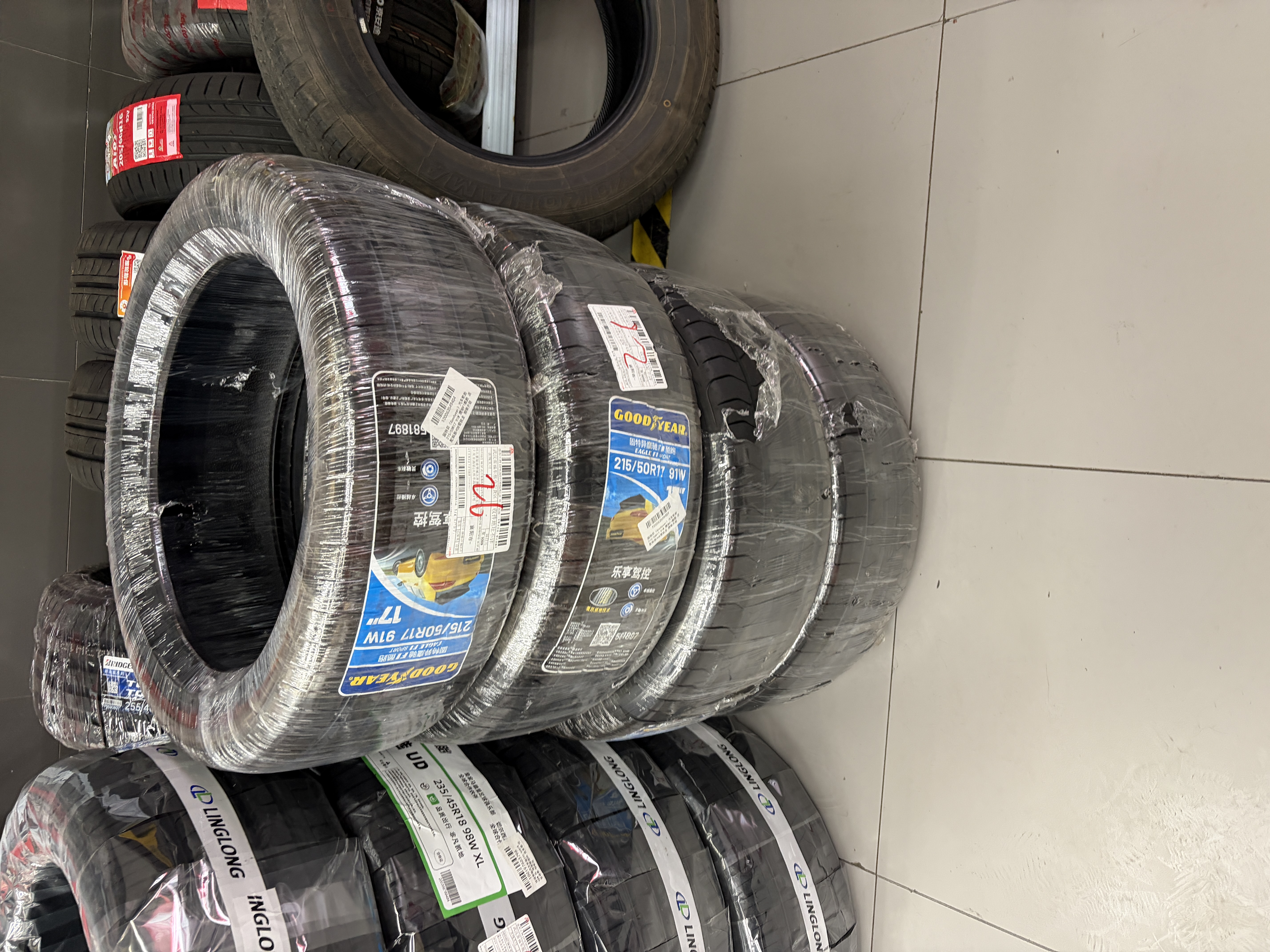 固特异（Goodyear）汽车轮胎215/50R17 91W 鹰驰F1酷跑 思域名图标致408 御乘升级 实拍图