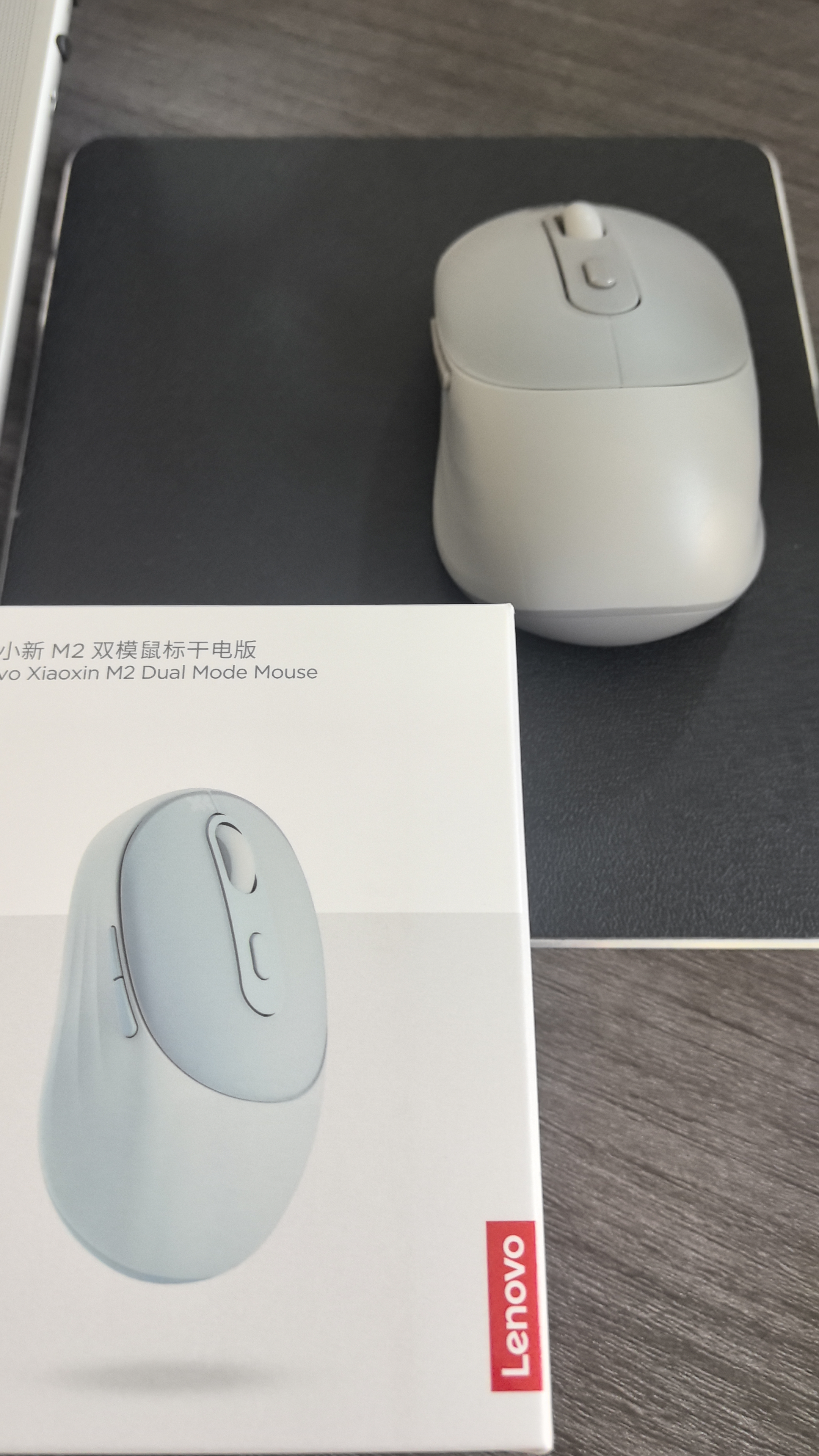 联想（Lenovo）小新M2双模无线蓝牙鼠标 轻音便携 类肤手感 舒适办公鼠标 电脑笔记本台式一体机平板鼠标M2-BT 灰 实拍图