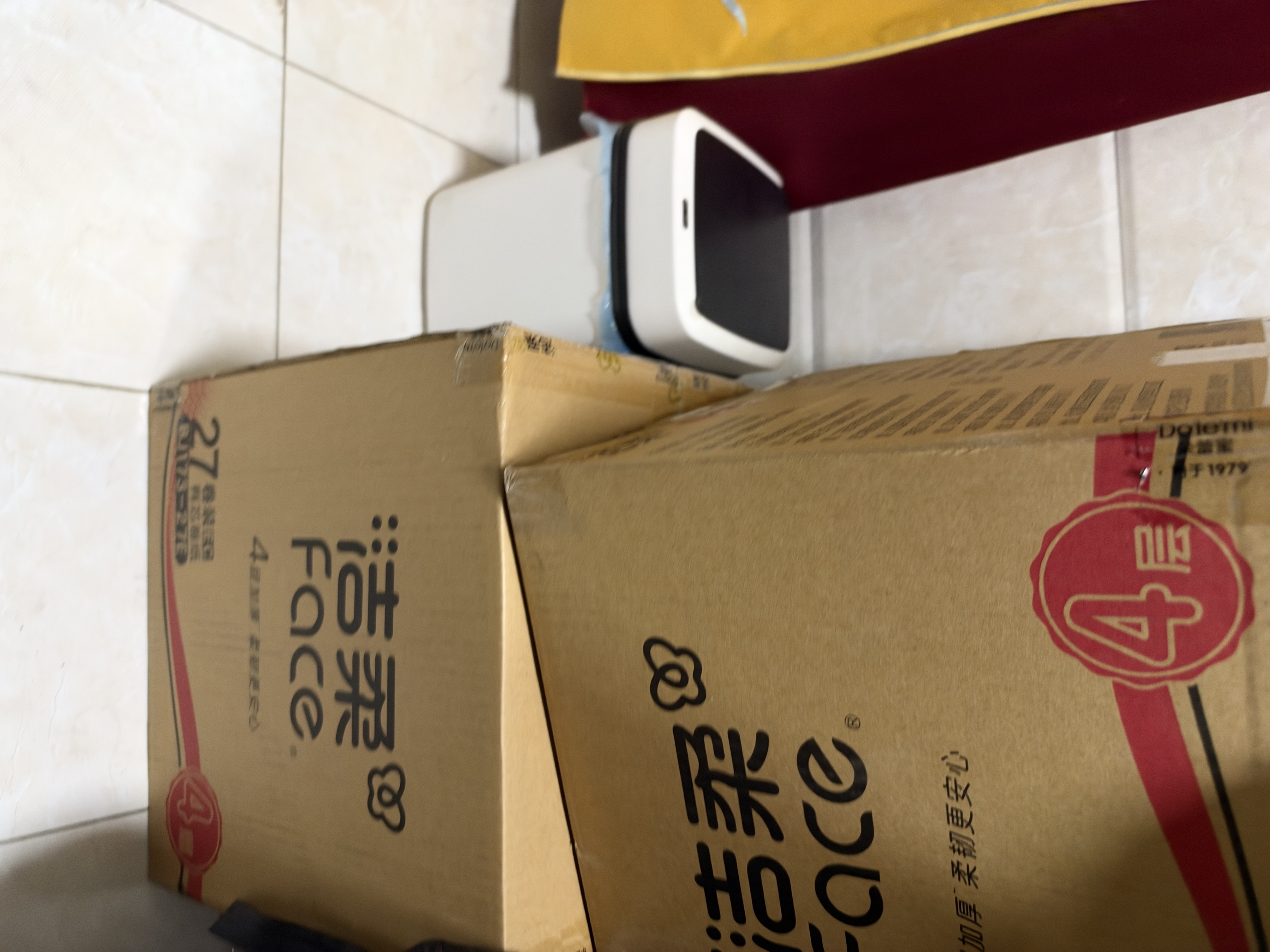 洁柔有芯卷纸 黑Face4层140克*30卷 厚韧耐用 卫生纸卷筒纸纸巾整箱 实拍图
