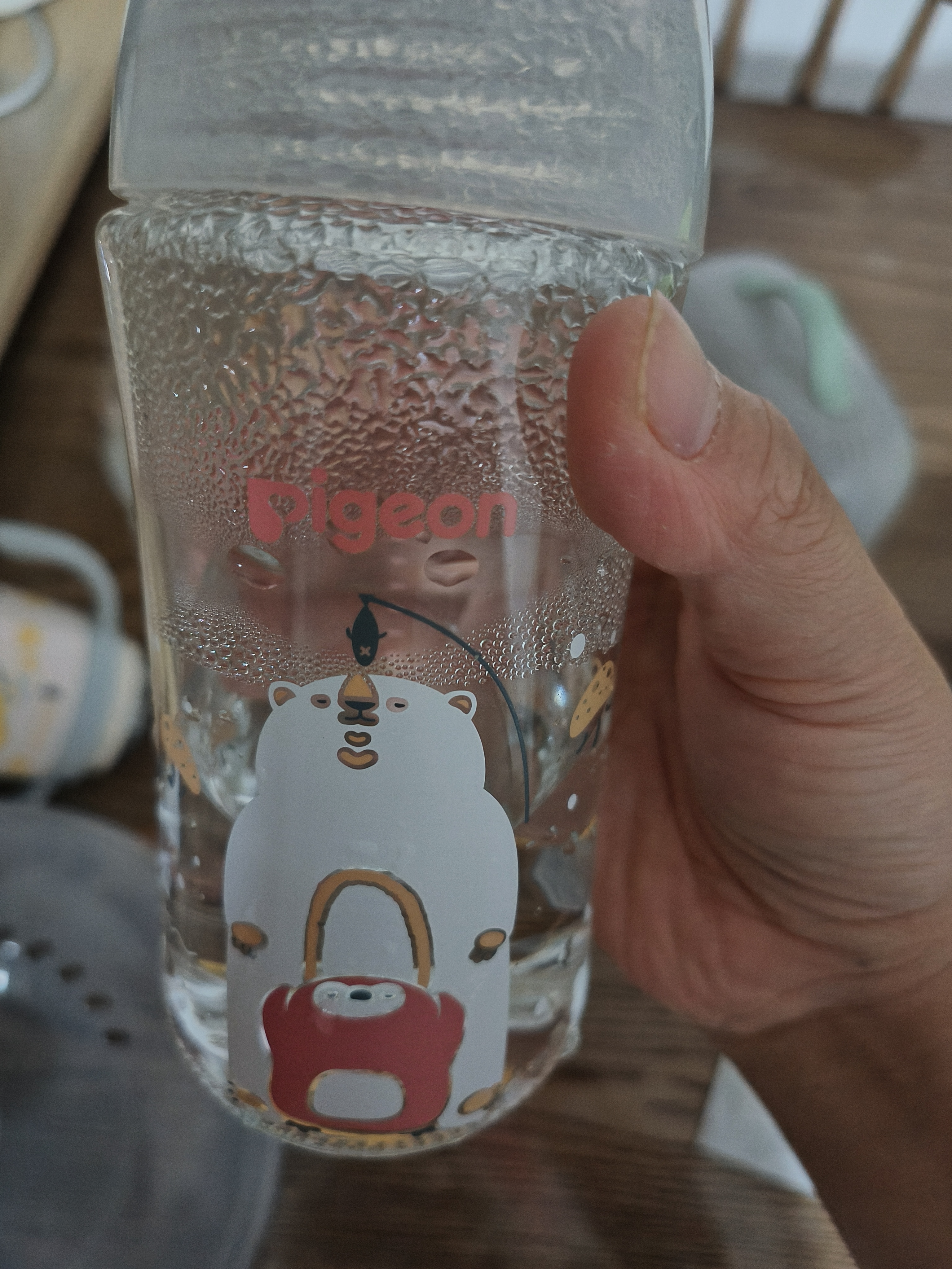 贝亲奶瓶婴儿新生儿玻璃材质自然实感宽口径奶瓶 240ml 6-9月 L奶嘴 实拍图