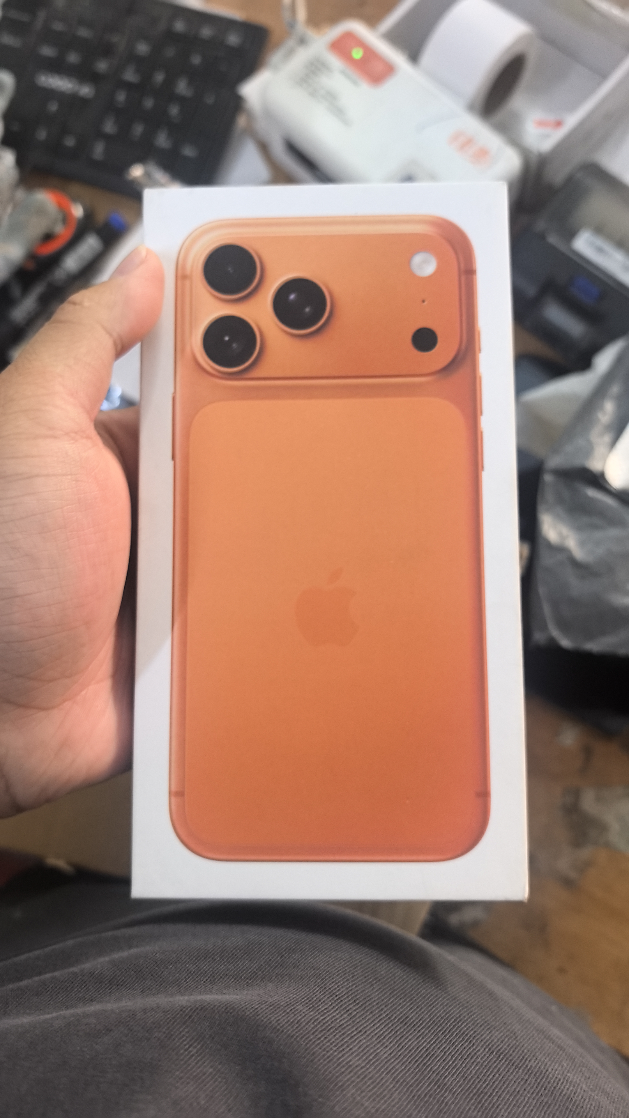 Apple/苹果iPhone 17 Pro Max 256GB 星宇橙色 移动联通电信5G双卡双待手机 送礼好物 实拍图