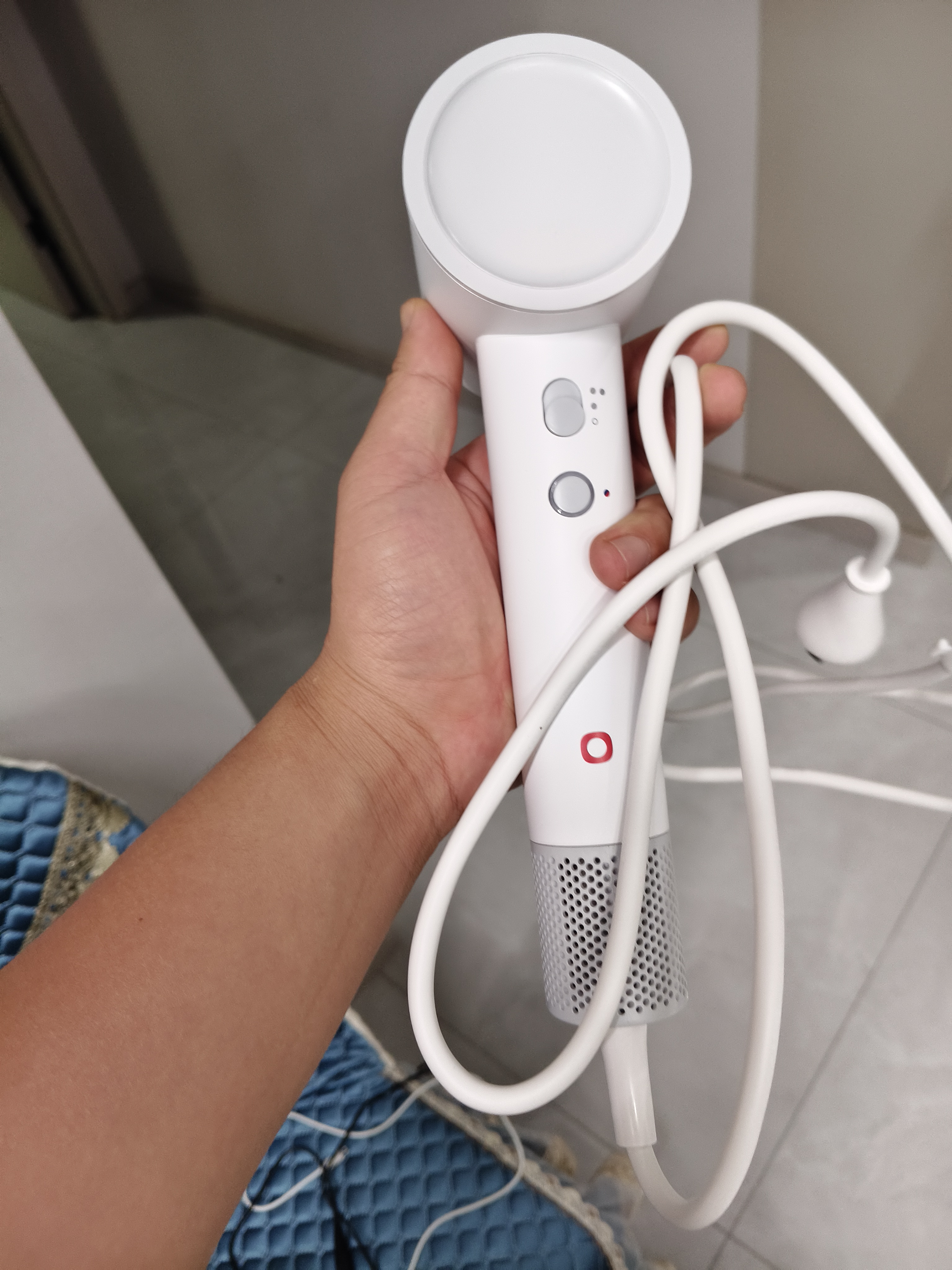 京东京造【晒单京豆10】智能高速吹风机Lite2白 负离子吹风机家用恒温静音大功率护发速干宿舍电吹风生日 实拍图