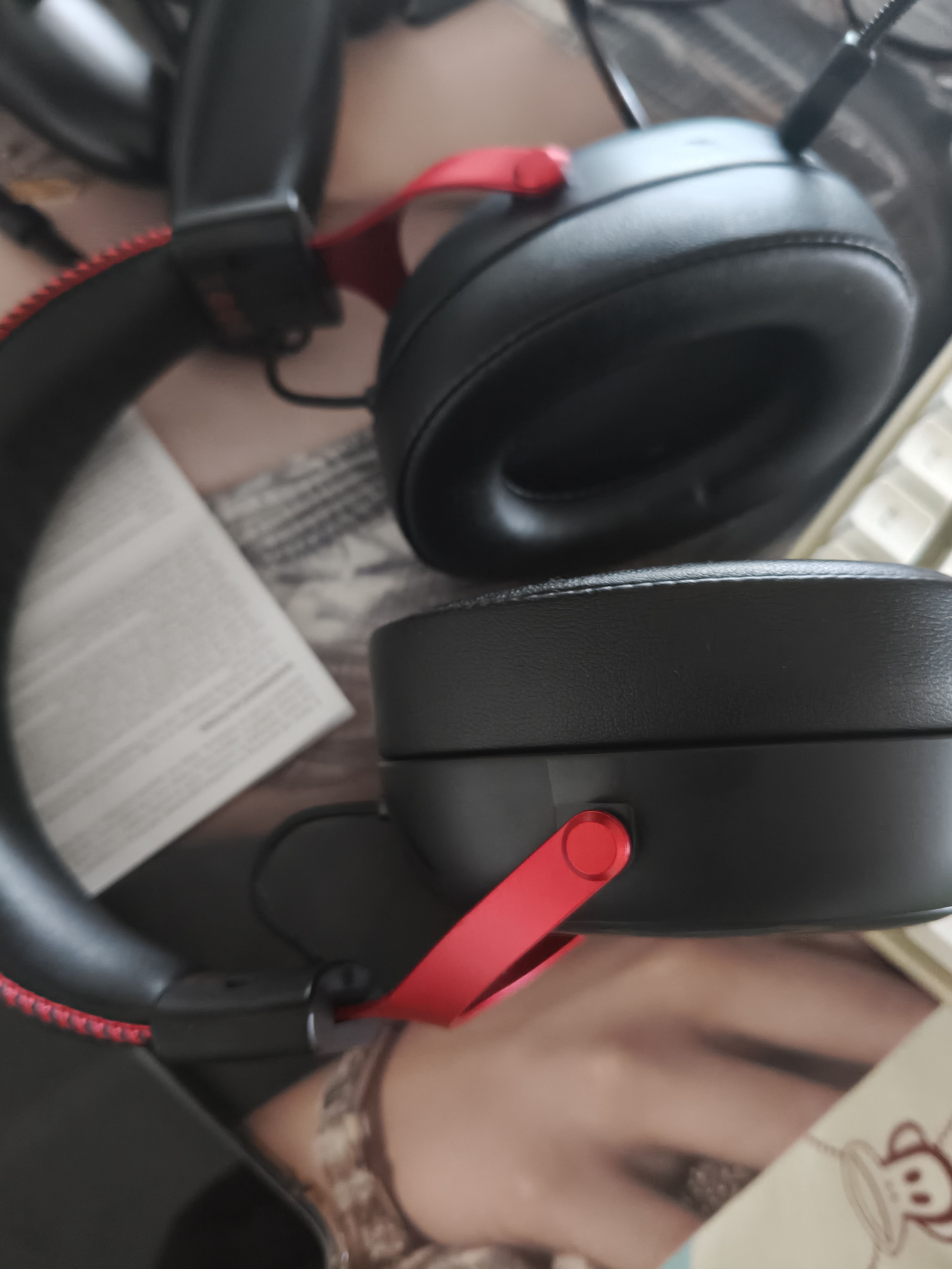 iKF V11 Pro2.0【卡厄思梦境联名礼盒】四模游戏耳机头戴式无线FPS7.1声场三角洲吃鸡FPS专用  黑红色 实拍图