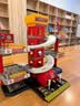 Holy STONE儿童玩具3-6岁停车大楼玩具车库轨道车合金汽车玩具男孩生日礼物 5层消防车停车大楼【礼盒充电版】12车+飞机 益智玩具12-4-5-7-10岁开发智力新款2026火最的玩具 实拍图