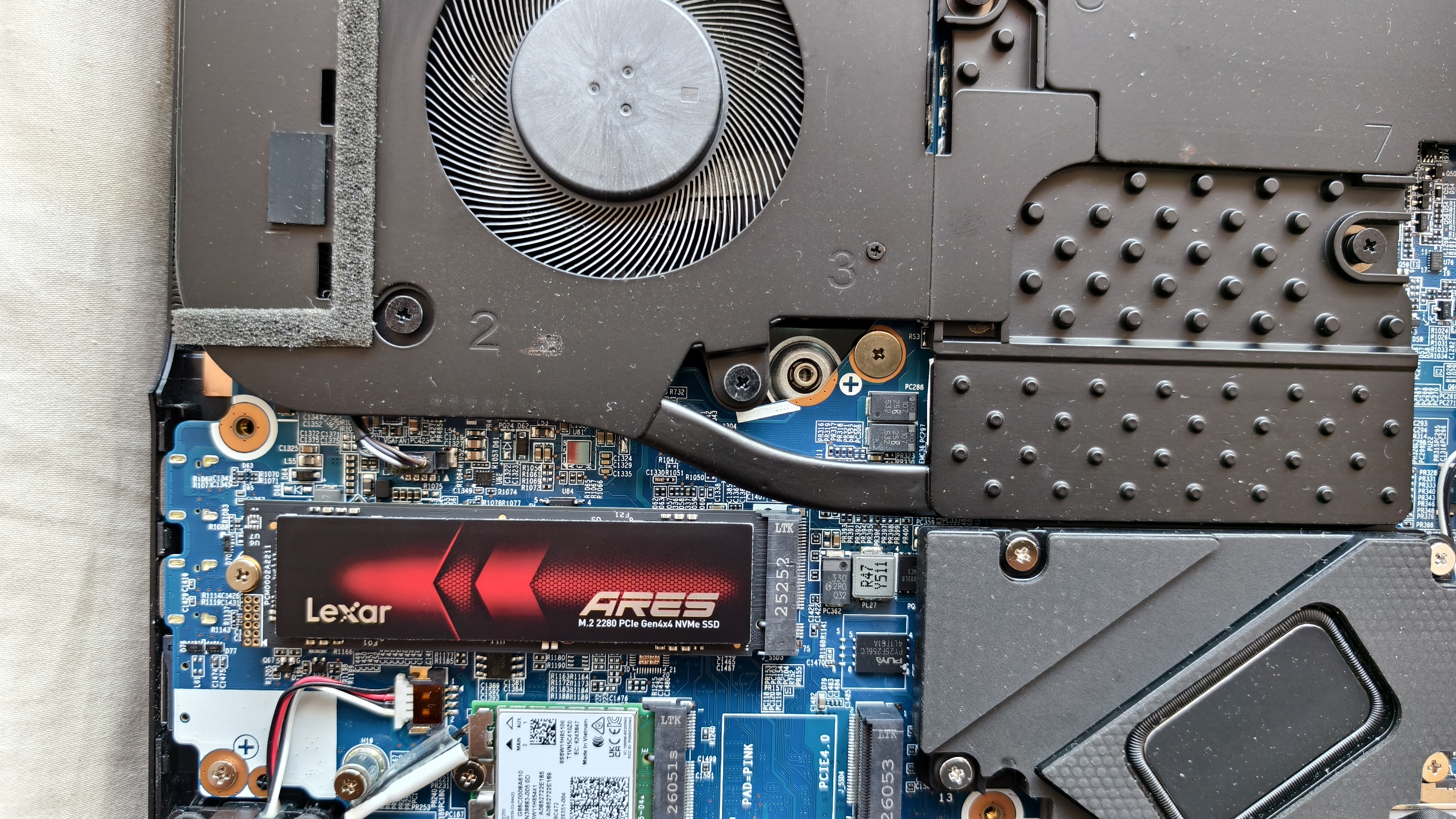 雷克沙（Lexar）8TB SSD固态硬盘 ARES 战神系列 M.2接口(NVMe协议) PCIe 4.0x4 读速7000MB/s 大容量存储 实拍图