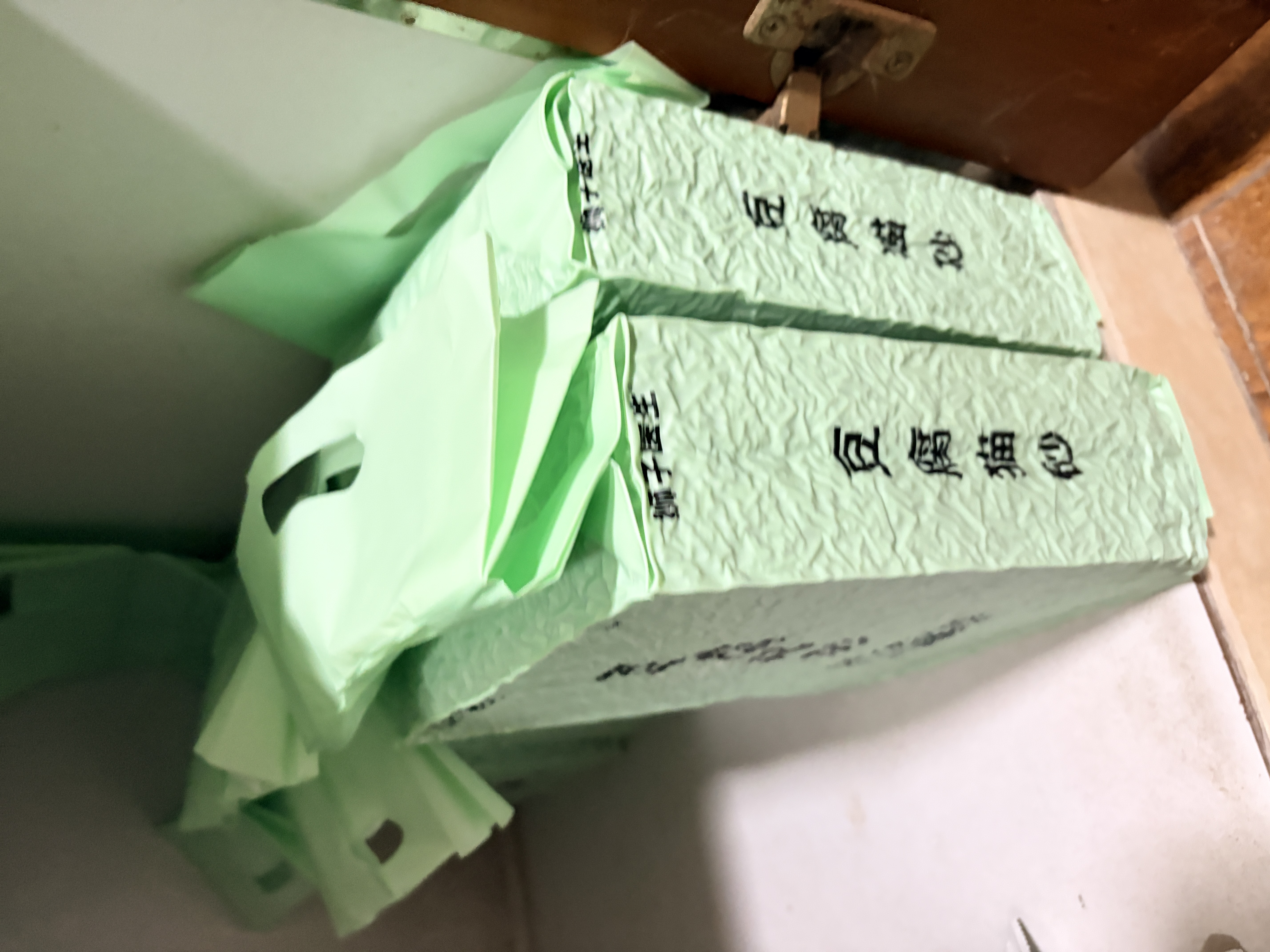 狮子医生豆腐猫砂吸臭低尘不沾底速团绿茶味猫砂可冲厕所2.4kg*6 实拍图