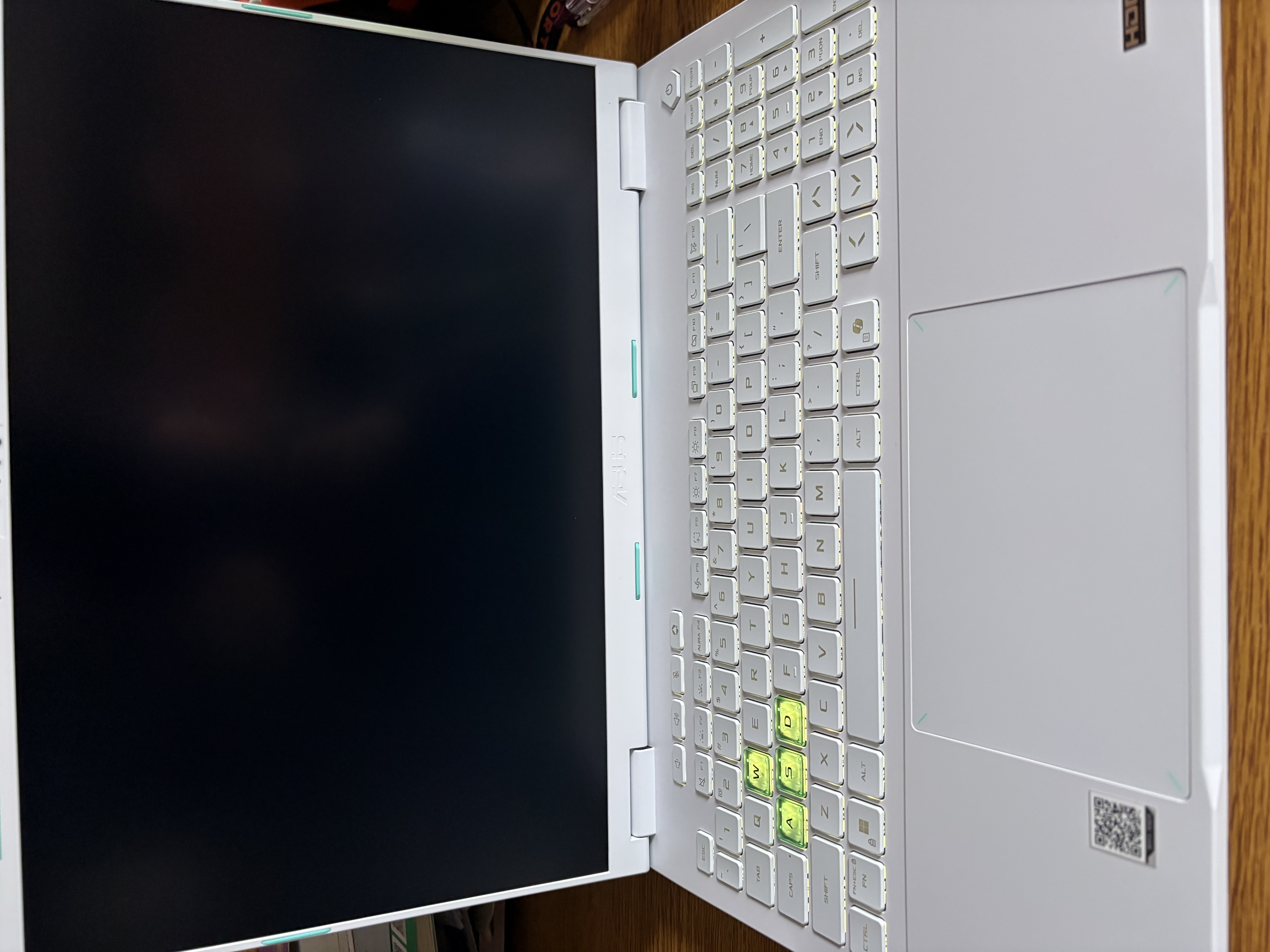 华硕（ASUS）华硕天选6 Pro 锐龙版 16英寸 学生优惠 游戏本 笔记本电脑 锐龙9 7845HX/RTX5060/魔幻青 2.5K 16G内存/512GB高速固态硬盘 16:10高色域电竞屏 实拍图