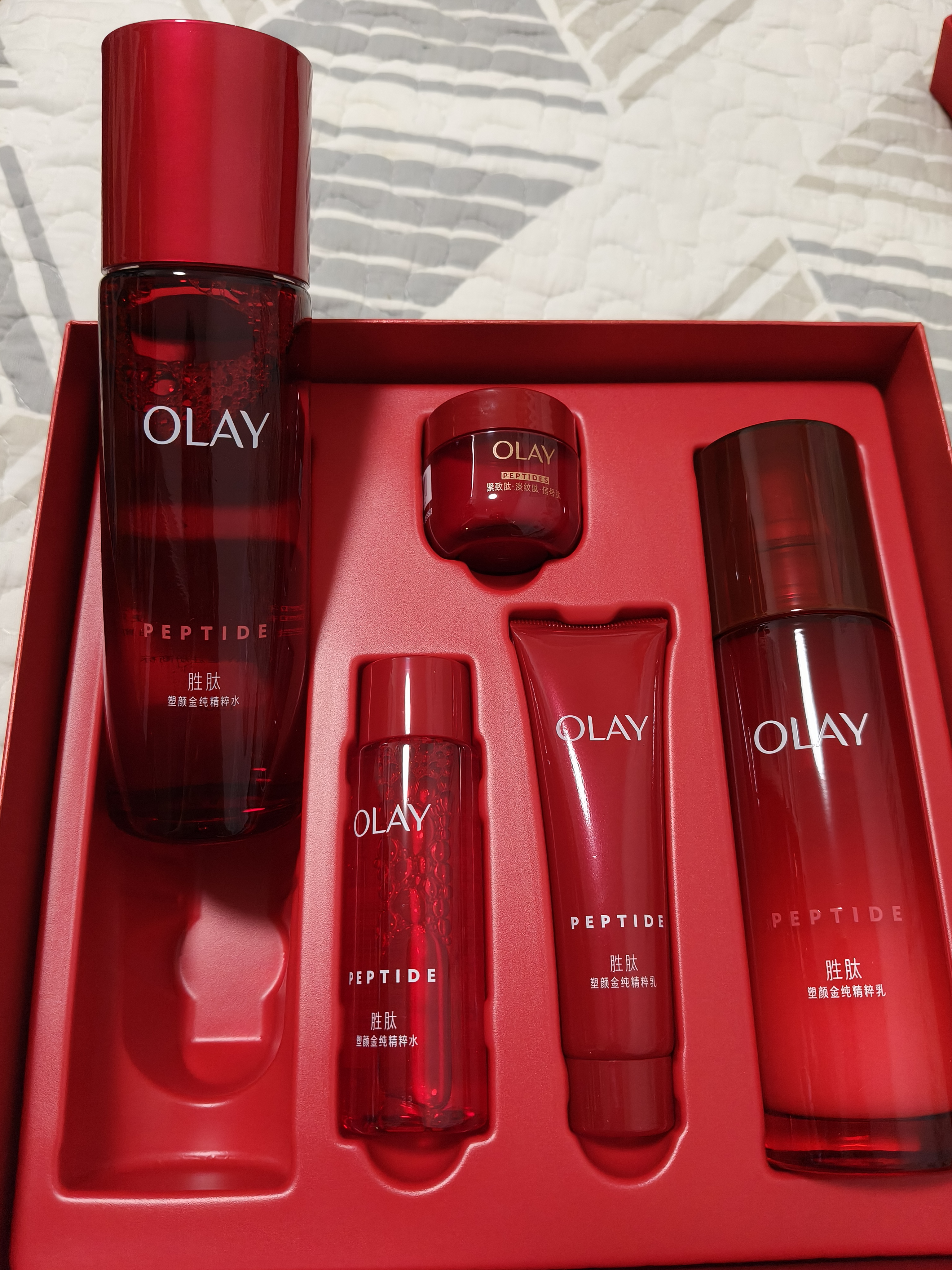 玉兰油（OLAY）大红瓶水乳液保湿抗皱紧致化妆品护肤品套装礼盒生日礼物送女友 实拍图