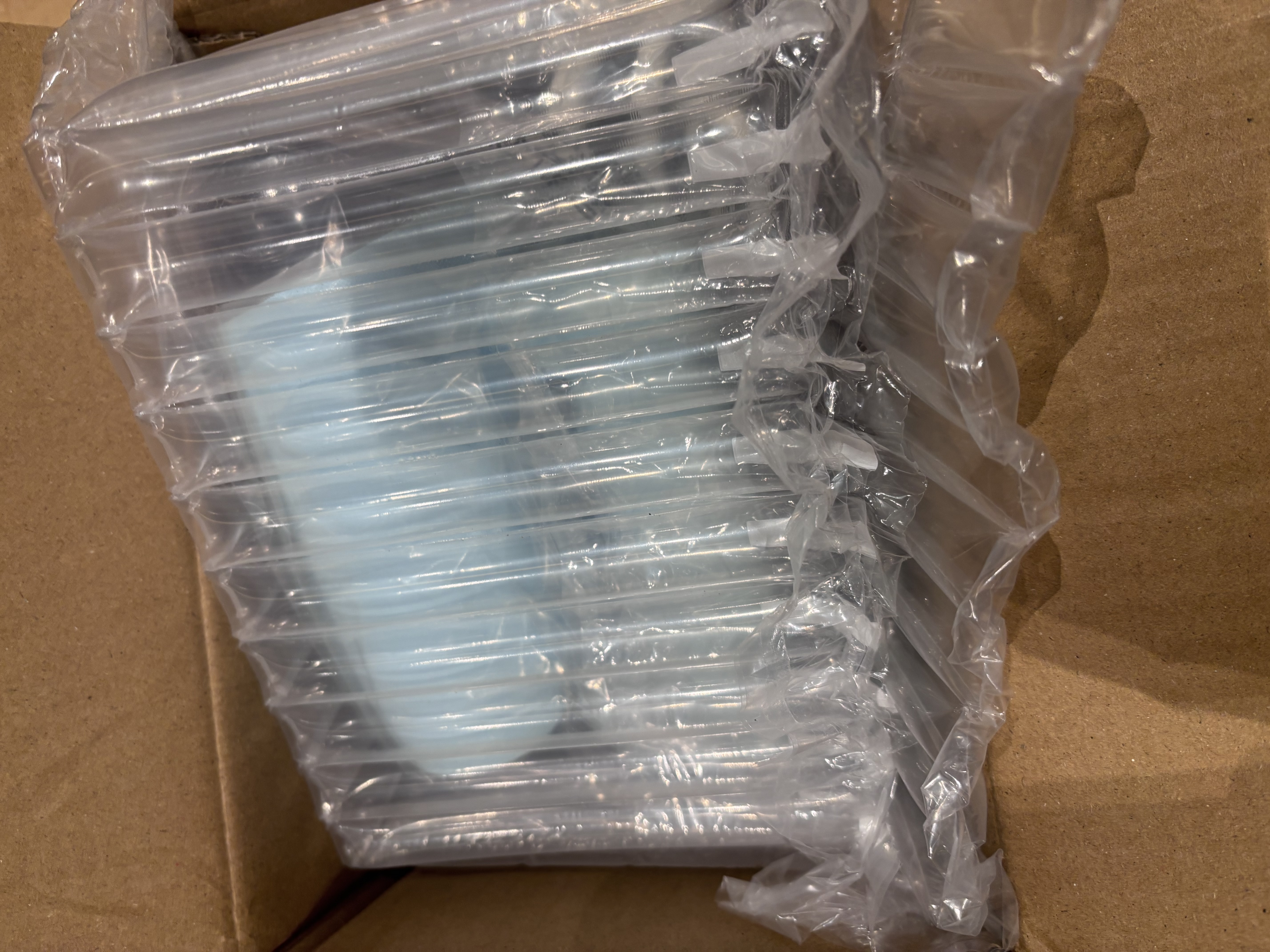 苏泊尔（SUPOR）【迷你手持】手持挂烫机15g/min大蒸汽100ml家用挂烫机小型电熨斗便携式旅行GT70AX 实拍图