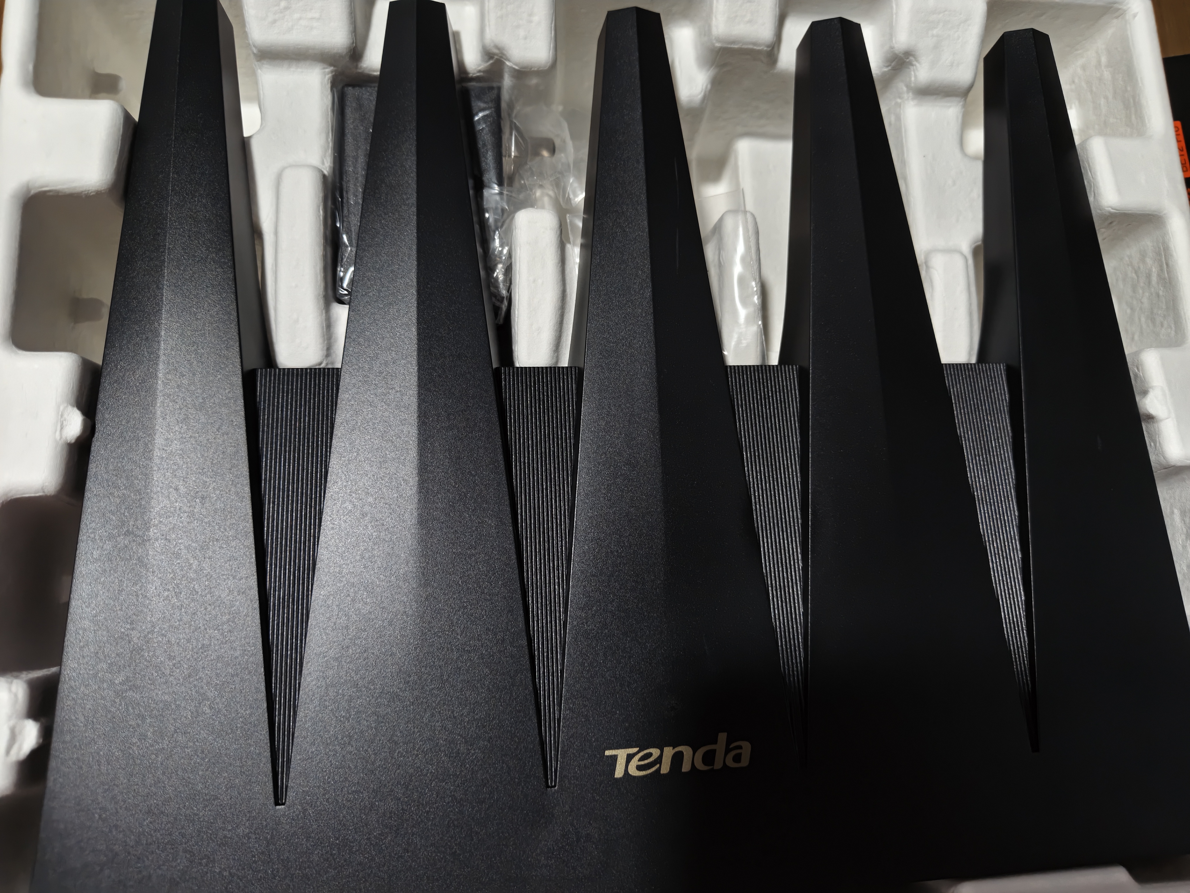 Tenda腾达路由器WiFi7【泰山BE7200 Ultra】千兆穿墙王信号放大器增强无线家用电竞立式BE12 Pro 实拍图
