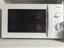 美的（Midea）快捷微波炉 家用小型 360°转盘加热 旋钮操控 易洁内胆2026新款升级（M1-L213B二代） 实拍图