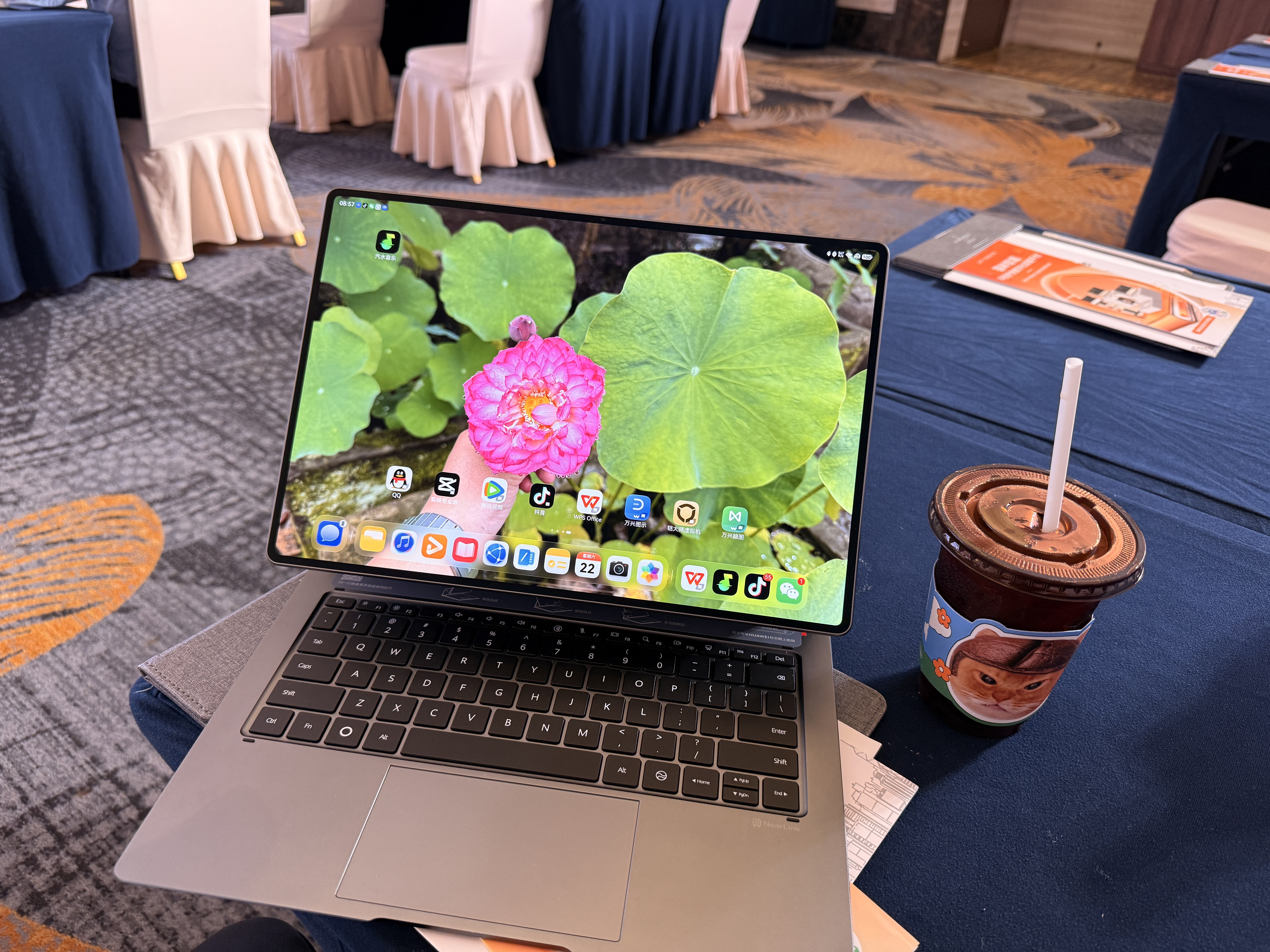 HUAWEI MatePad Edge 柔光版 14.2英寸 华为鸿蒙二合一平板电脑笔记本 学习办公 16GB+512GB深空灰 实拍图