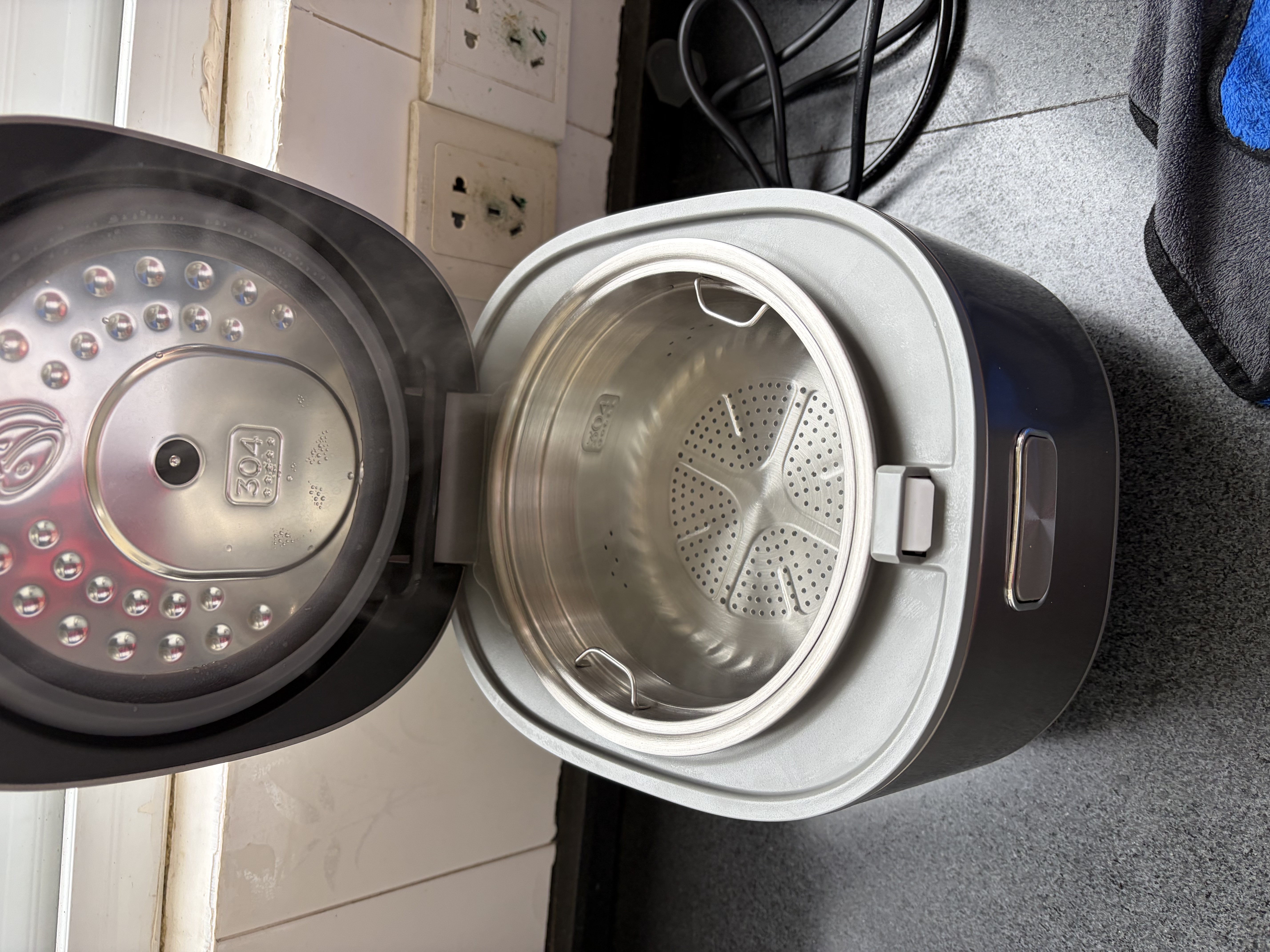 美的（Midea）电饭煲小型1-2-3人0涂层316L母婴级不锈钢2L家用低糖沥米饭迷你电饭锅微压AFB2022LS 实拍图