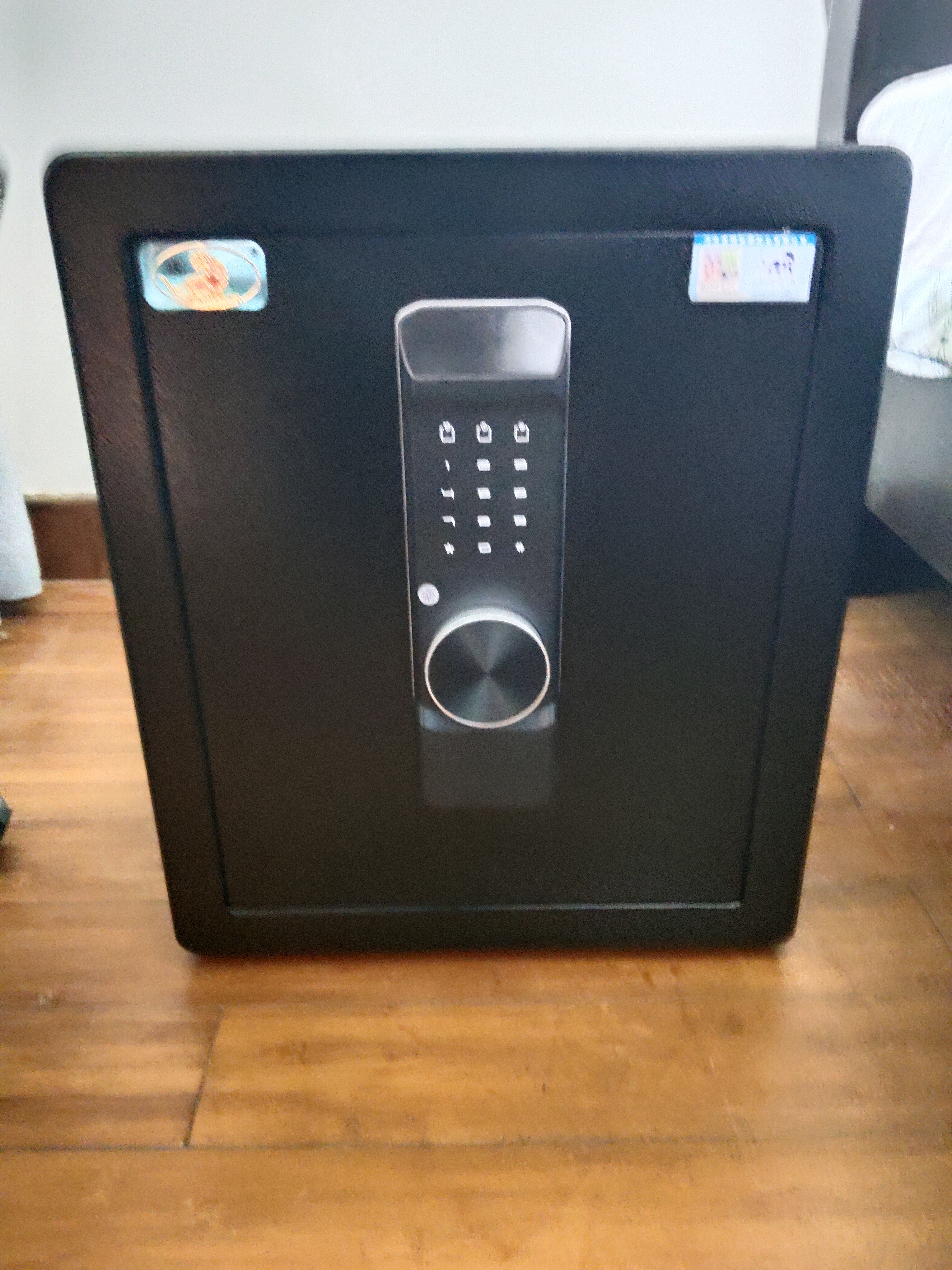 虎牌保险柜家用小型床头保险箱办公财务专用 密码指纹WIFI远程全钢防盗可入墙固定入衣柜保管箱 45cm 黑色双层大空间【双重智能警报】 密码款(密码+钥匙) 实拍图