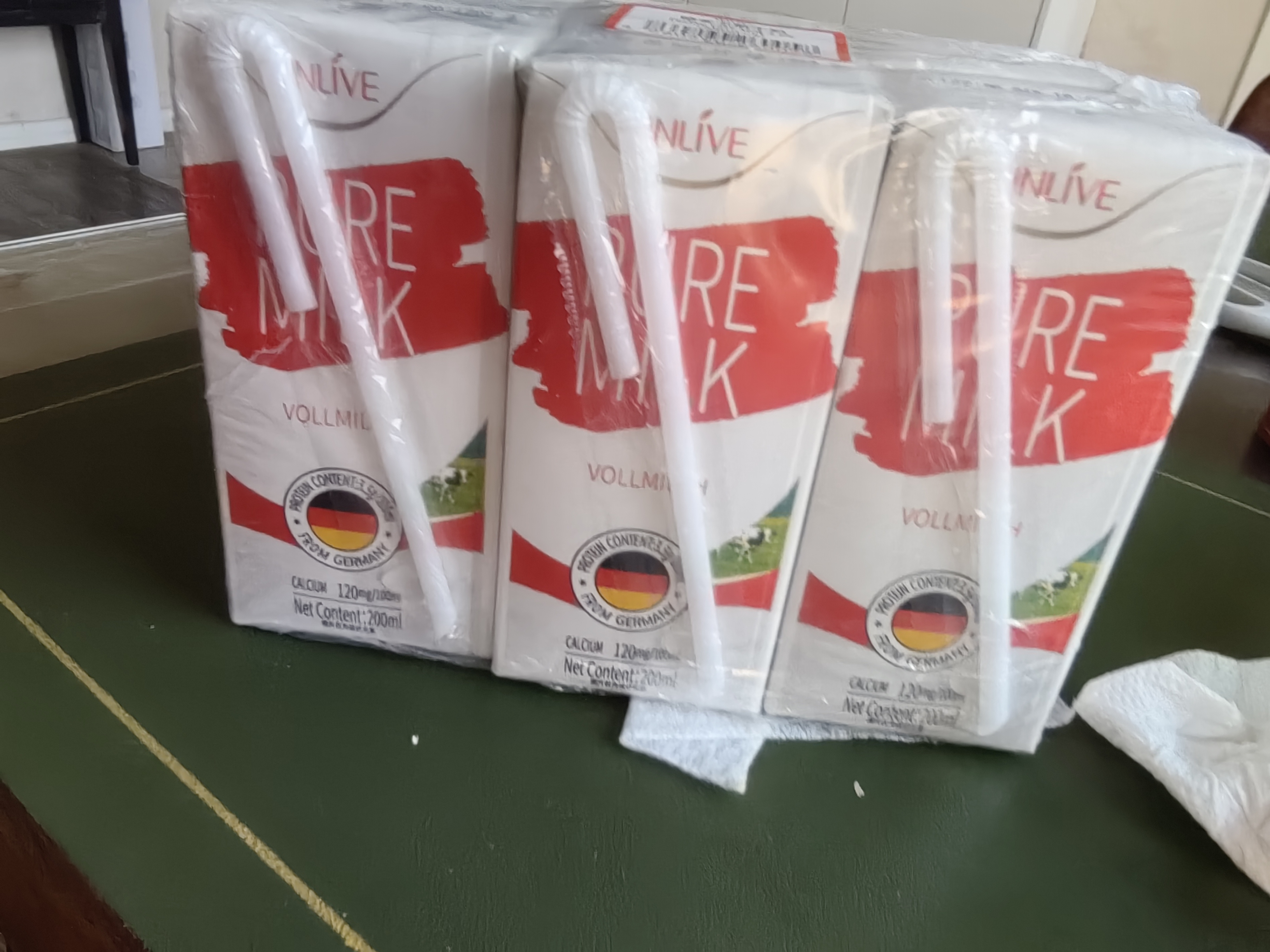 德亚（Weidendorf）德国进口高钙全脂纯牛奶200ml*30盒整箱装儿童学生营养早餐 实拍图