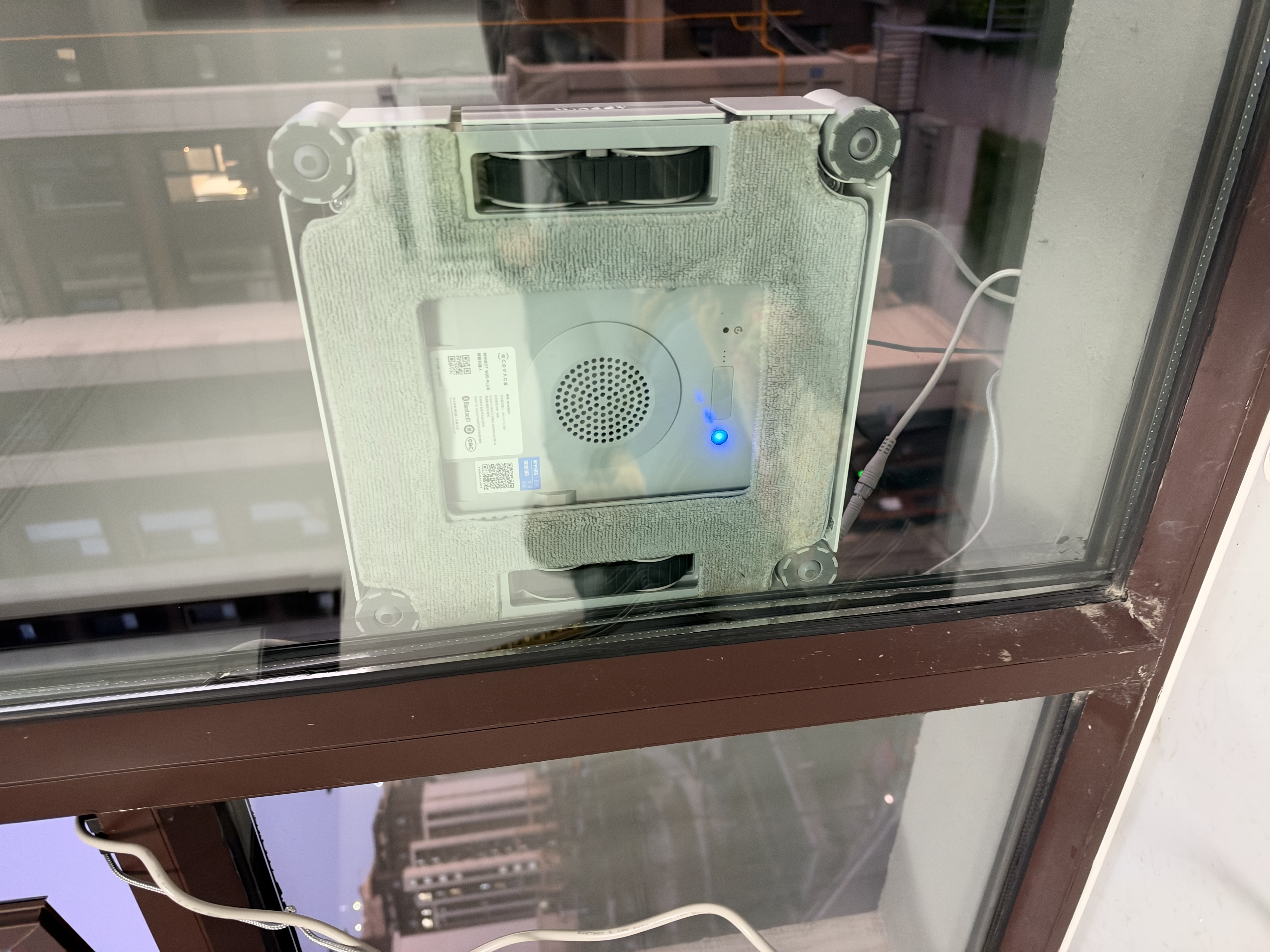 科沃斯窗宝擦窗机器人W2S PLUS自动擦玻璃喷水湿擦家用擦窗高层户外擦玻璃神器家用 实拍图