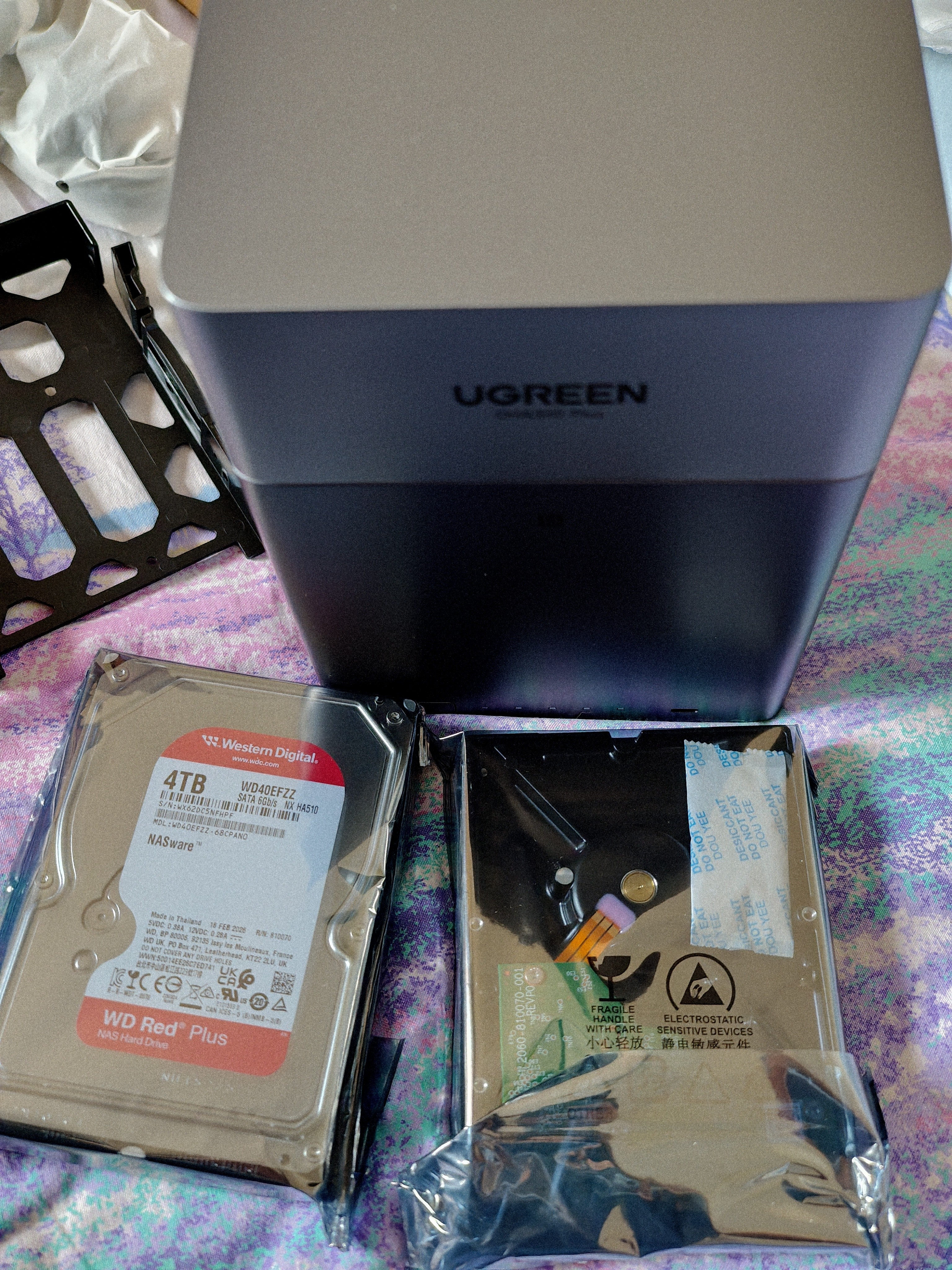绿联私有云DH4300 Plus 8G版8T四盘位NAS智能家庭存储个人云硬盘网络服务器手机NFC连接AI相册平板扩容 实拍图
