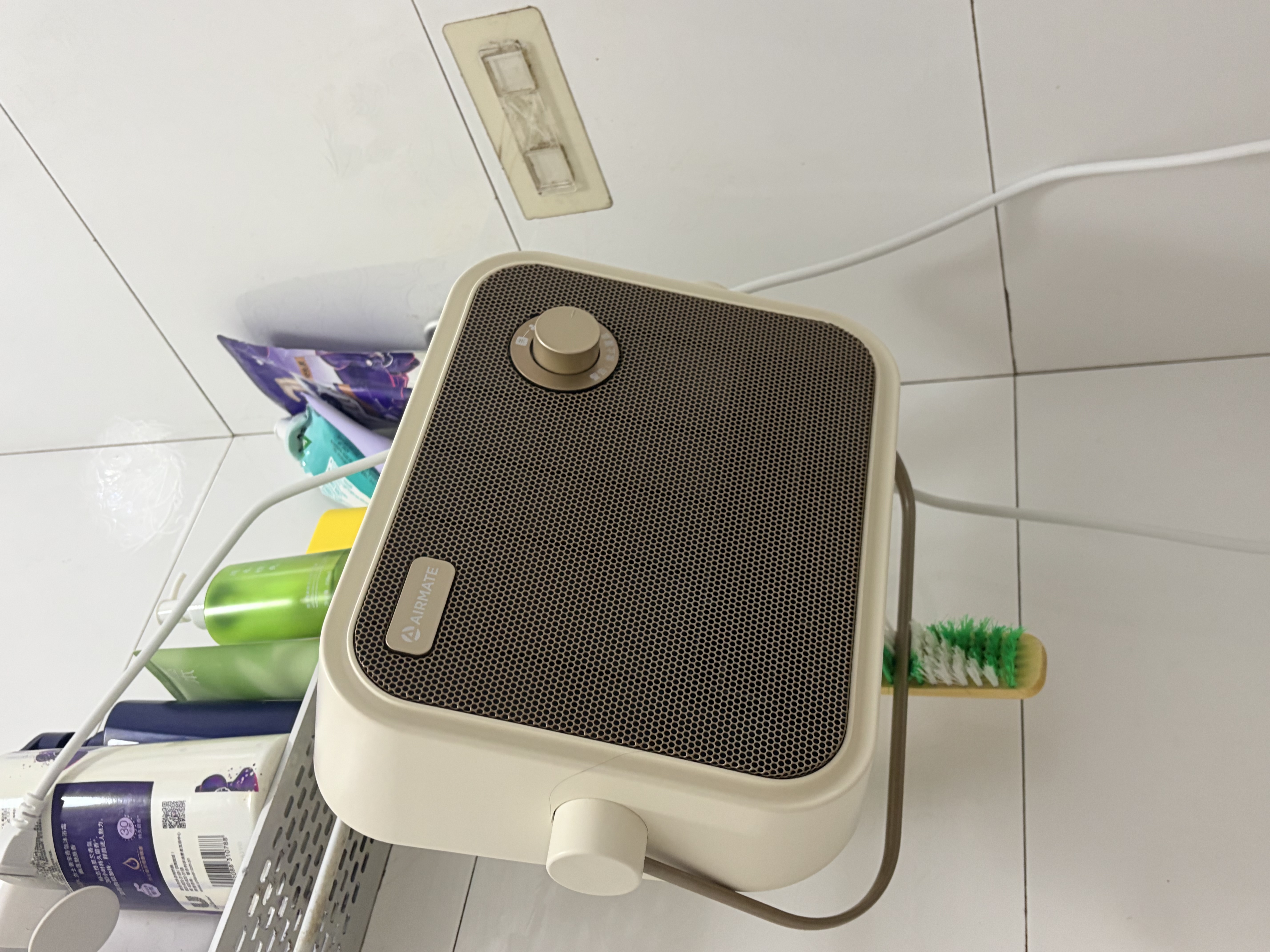艾美特（AIRMATE）石墨烯浴室暖风机 家用防水取暖器 即开即热台壁两用电暖器 浴霸替代款干衣小太阳轻音节能电暖气 实拍图