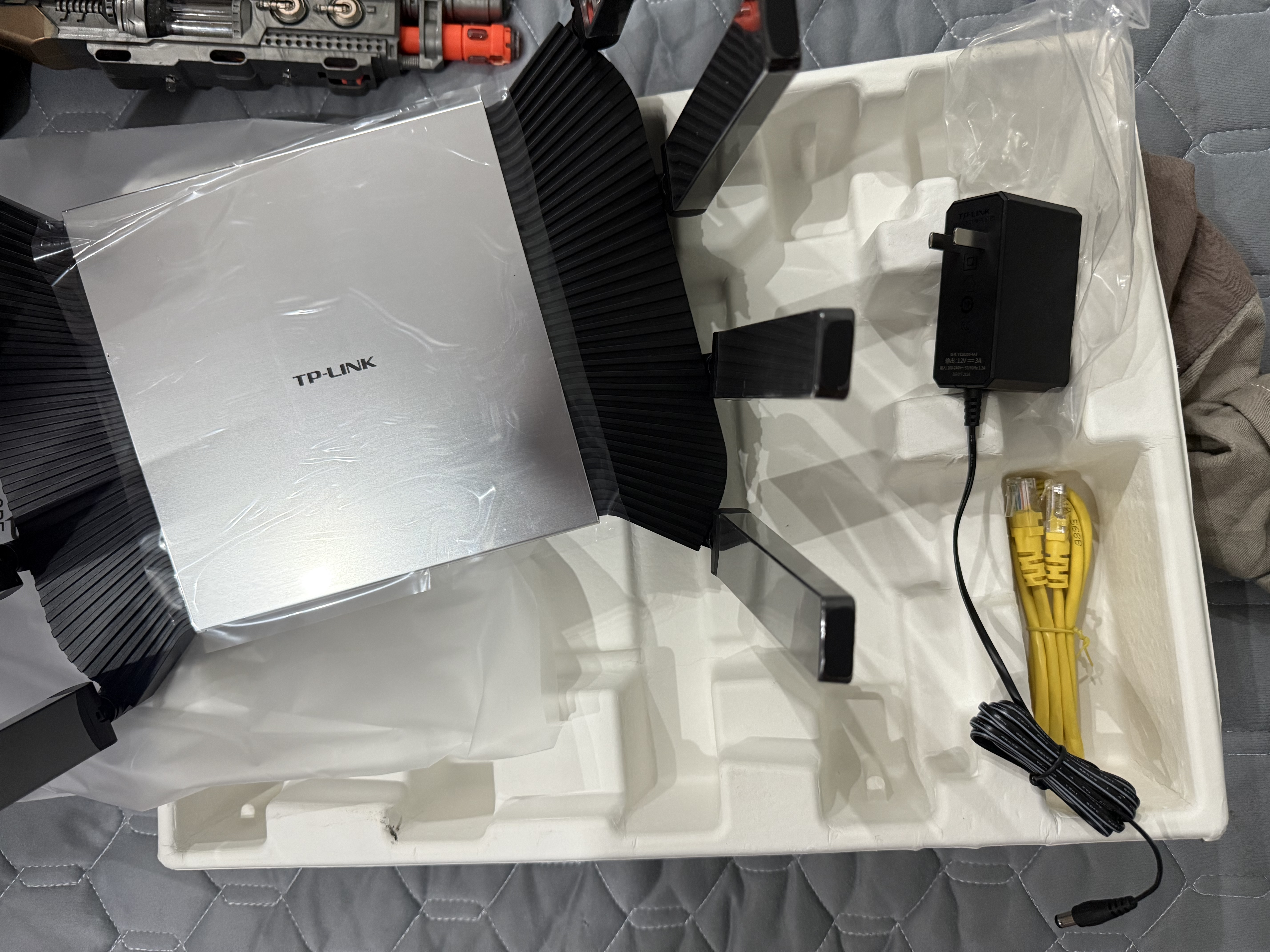 普联（TP-LINK）BE7200 WiFi7千兆双频无线路由器 7200M游戏加速 家用穿墙 四2.5G网口 独立FEM 信号增强 7DR7290 实拍图