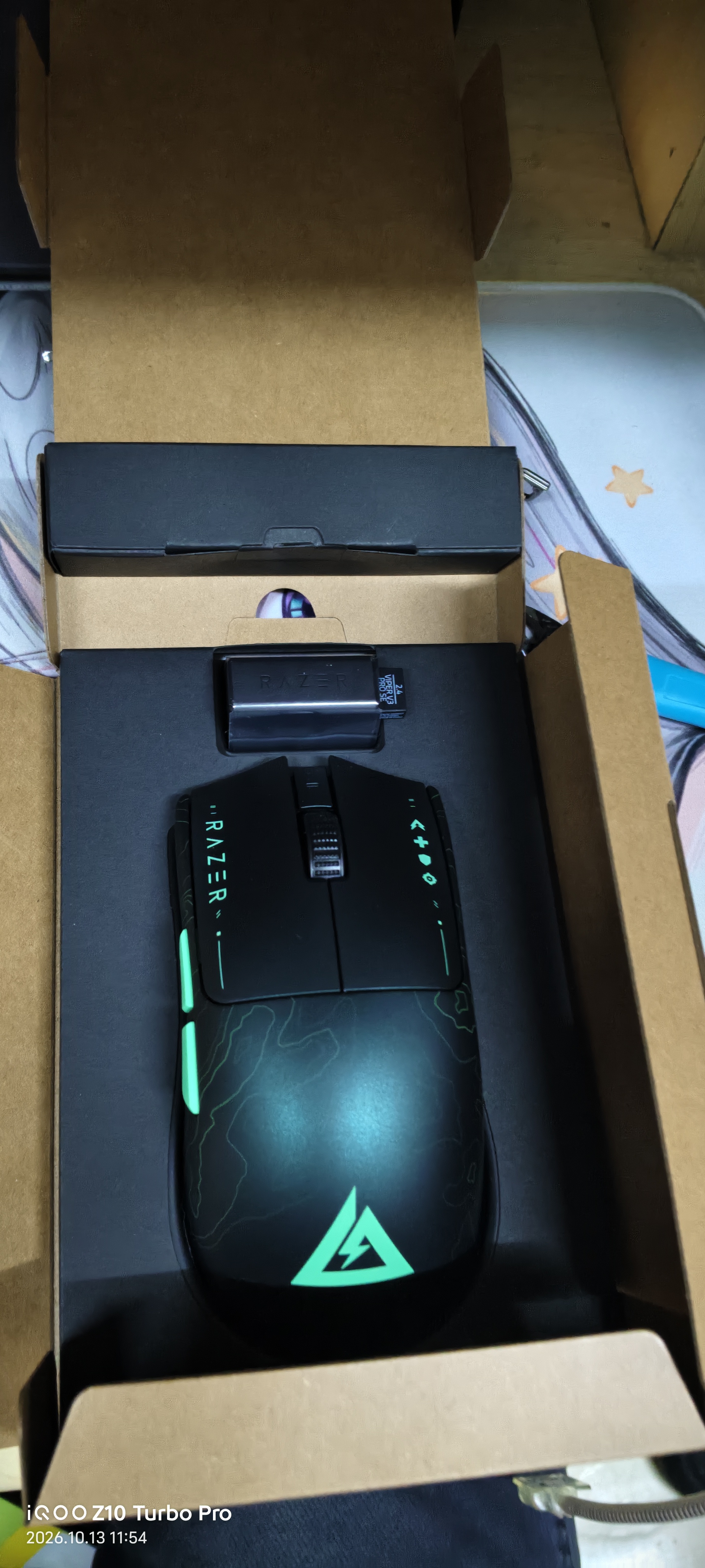 雷蛇（Razer）毒蝰V3pro专业版 SE 三角洲联动 无线鼠标 专业电竞游戏轻量化 社媒种草 实拍图